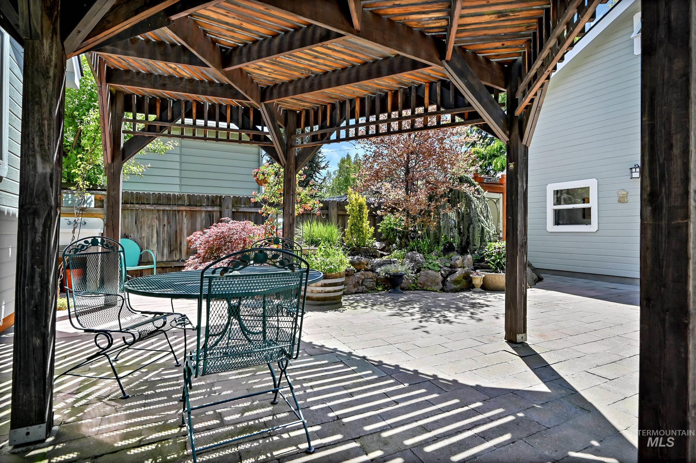 1519 N 10th St, Boise, Idaho 83702, 3 Bedrooms, 2 Bathrooms, Residential For Sale, Price $699,888,MLS 98985716