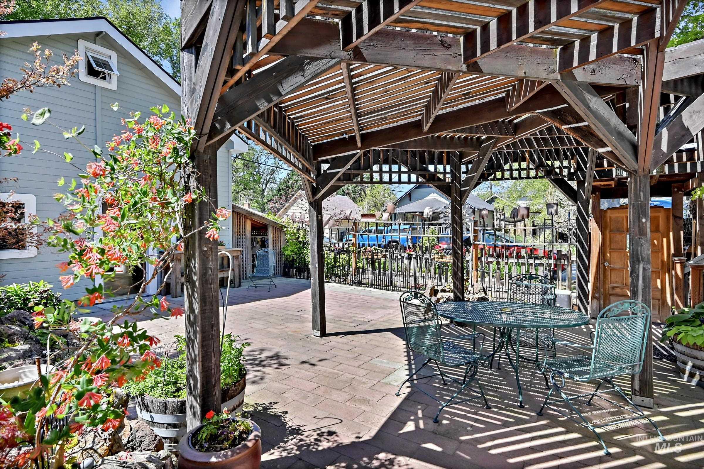 1519 N 10th St, Boise, Idaho 83702, 3 Bedrooms, 2 Bathrooms, Residential For Sale, Price $699,888,MLS 98985716