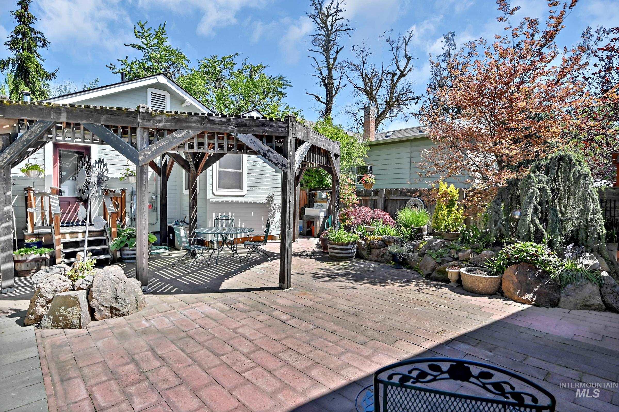 1519 N 10th St, Boise, Idaho 83702, 3 Bedrooms, 2 Bathrooms, Residential For Sale, Price $699,888,MLS 98985716