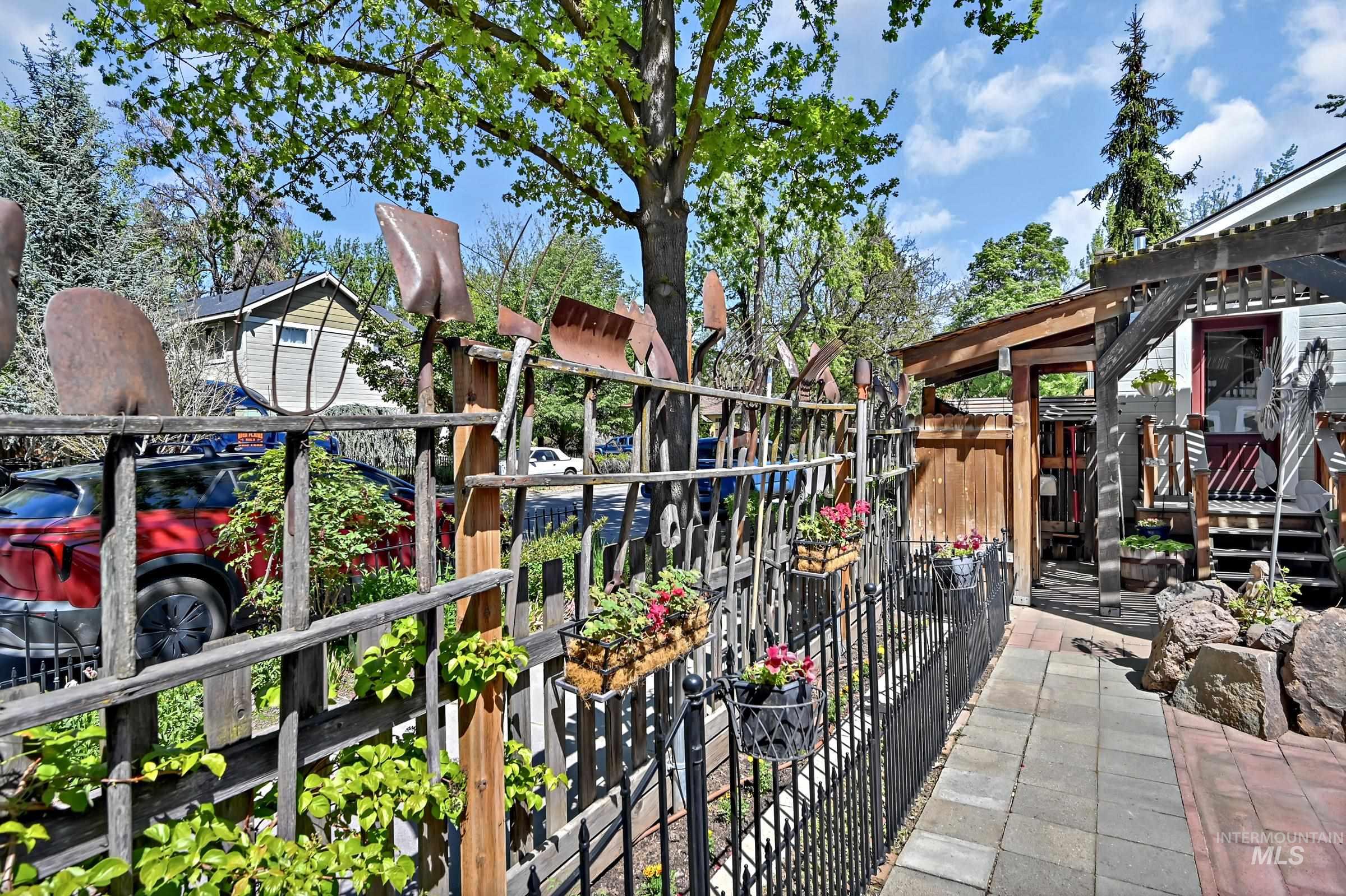 1519 N 10th St, Boise, Idaho 83702, 3 Bedrooms, 2 Bathrooms, Residential For Sale, Price $699,888,MLS 98985716
