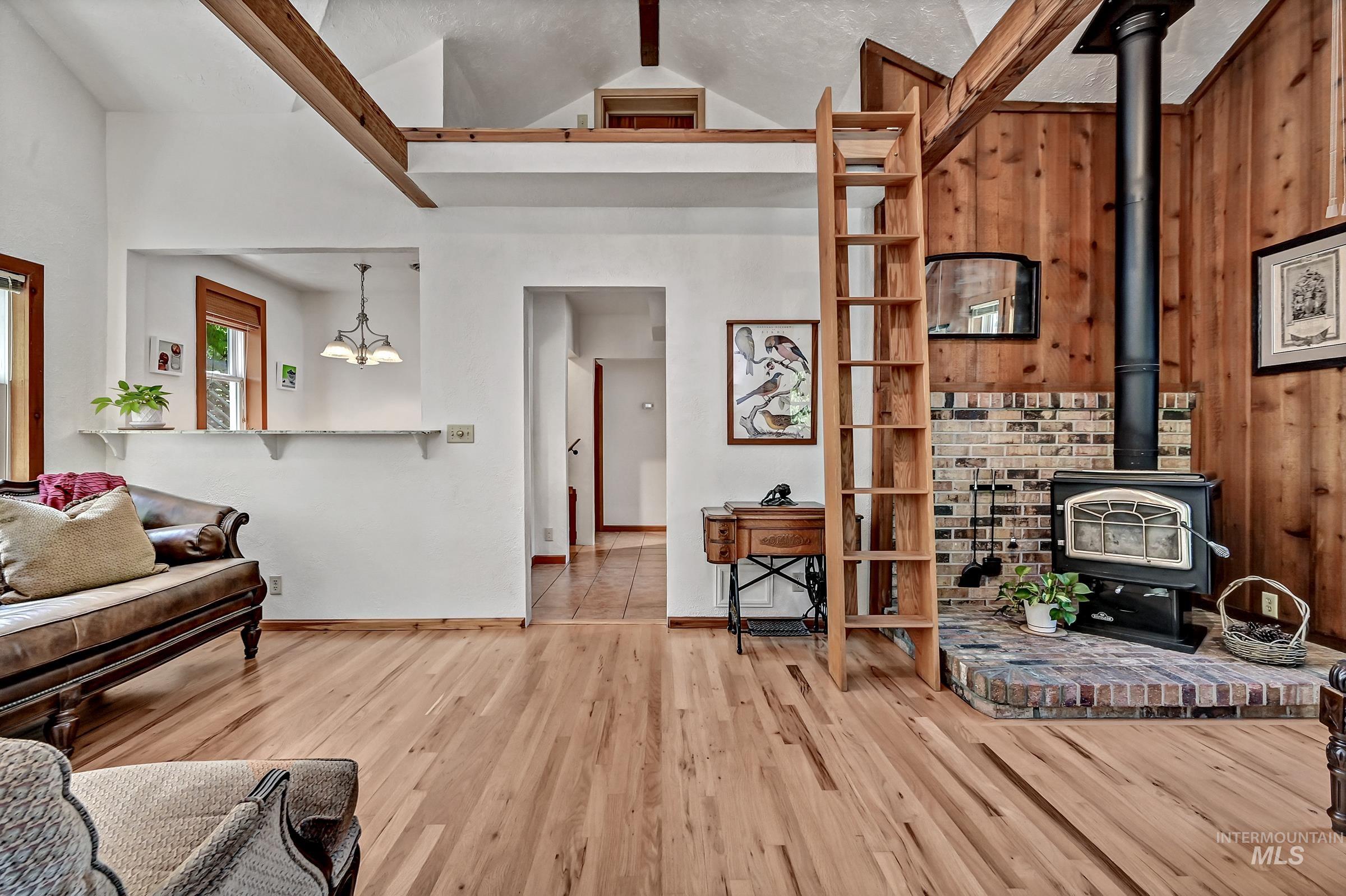 1519 N 10th St, Boise, Idaho 83702, 3 Bedrooms, 2 Bathrooms, Residential For Sale, Price $699,888,MLS 98985716