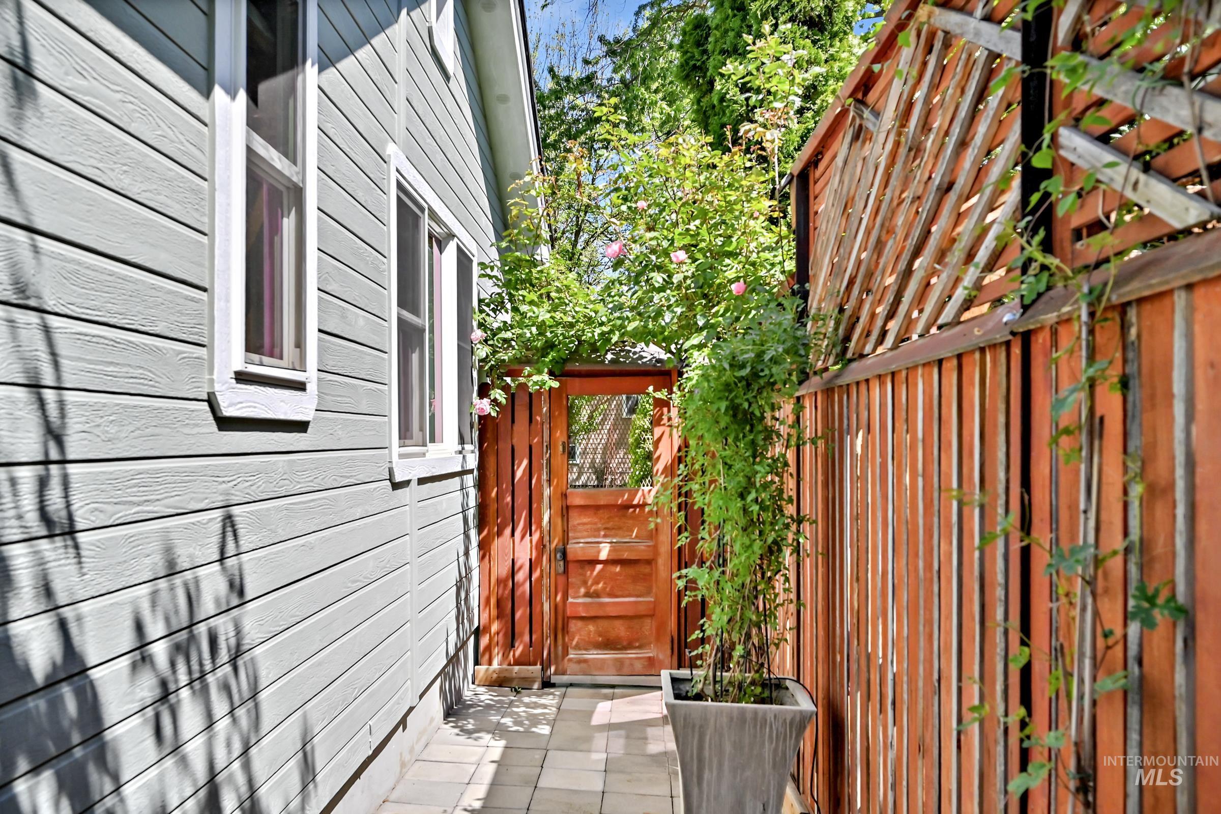 1519 N 10th St, Boise, Idaho 83702, 3 Bedrooms, 2 Bathrooms, Residential For Sale, Price $699,888,MLS 98985716