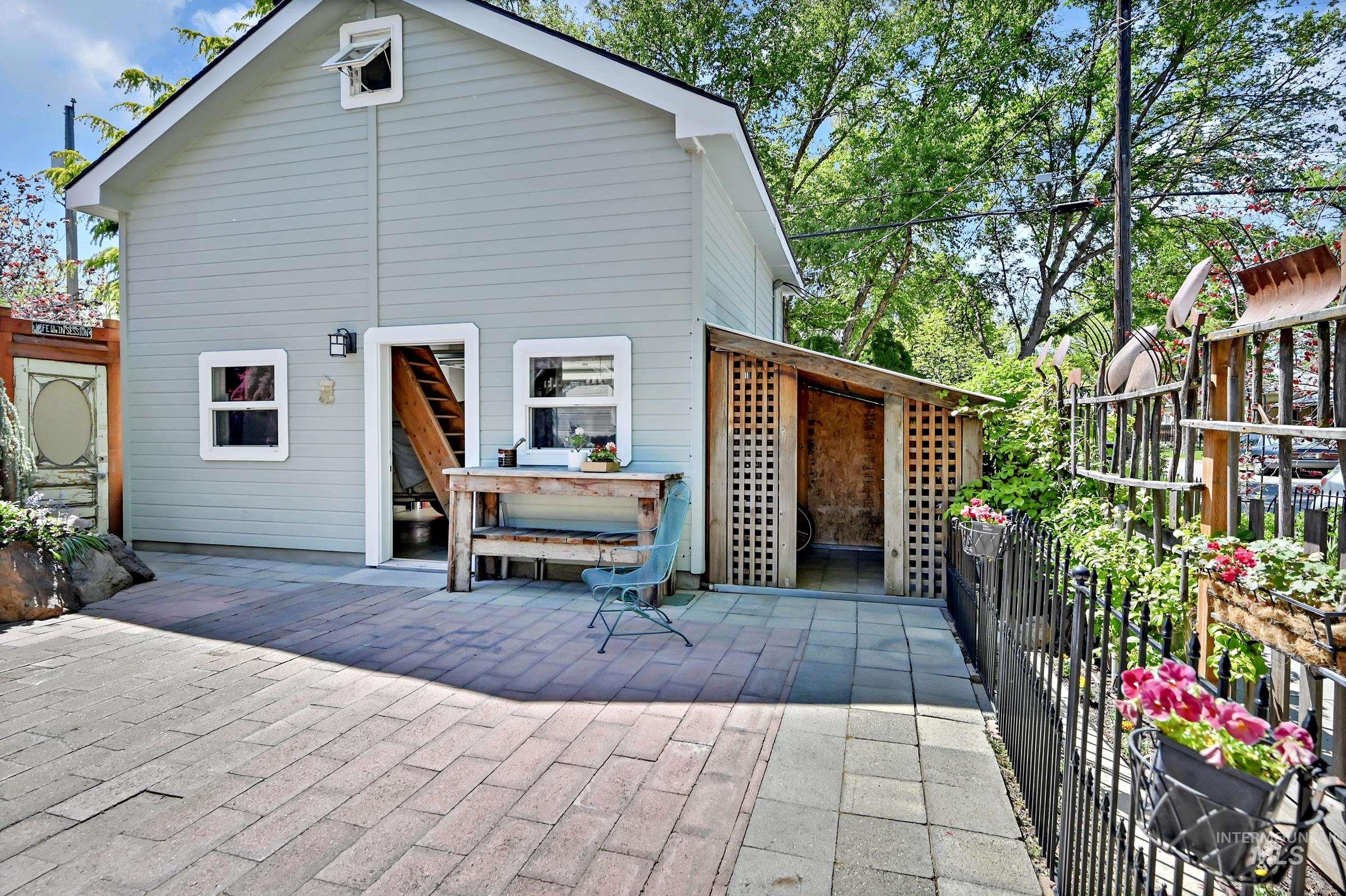 1519 N 10th St, Boise, Idaho 83702, 3 Bedrooms, 2 Bathrooms, Residential For Sale, Price $699,888,MLS 98985716