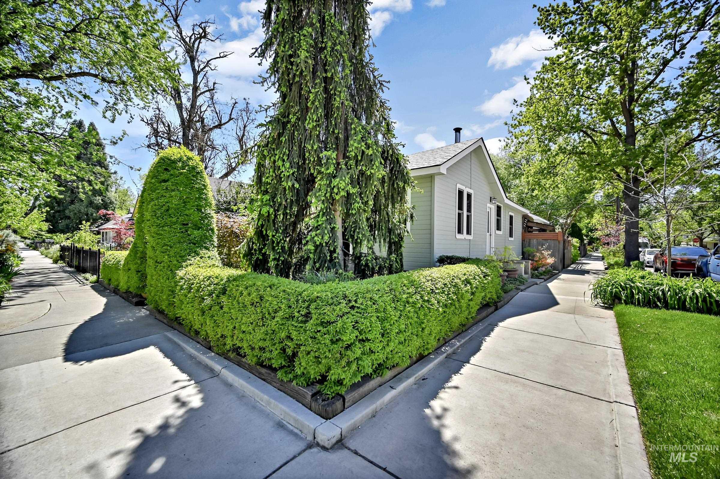 1519 N 10th St, Boise, Idaho 83702, 3 Bedrooms, 2 Bathrooms, Residential For Sale, Price $699,888,MLS 98985716