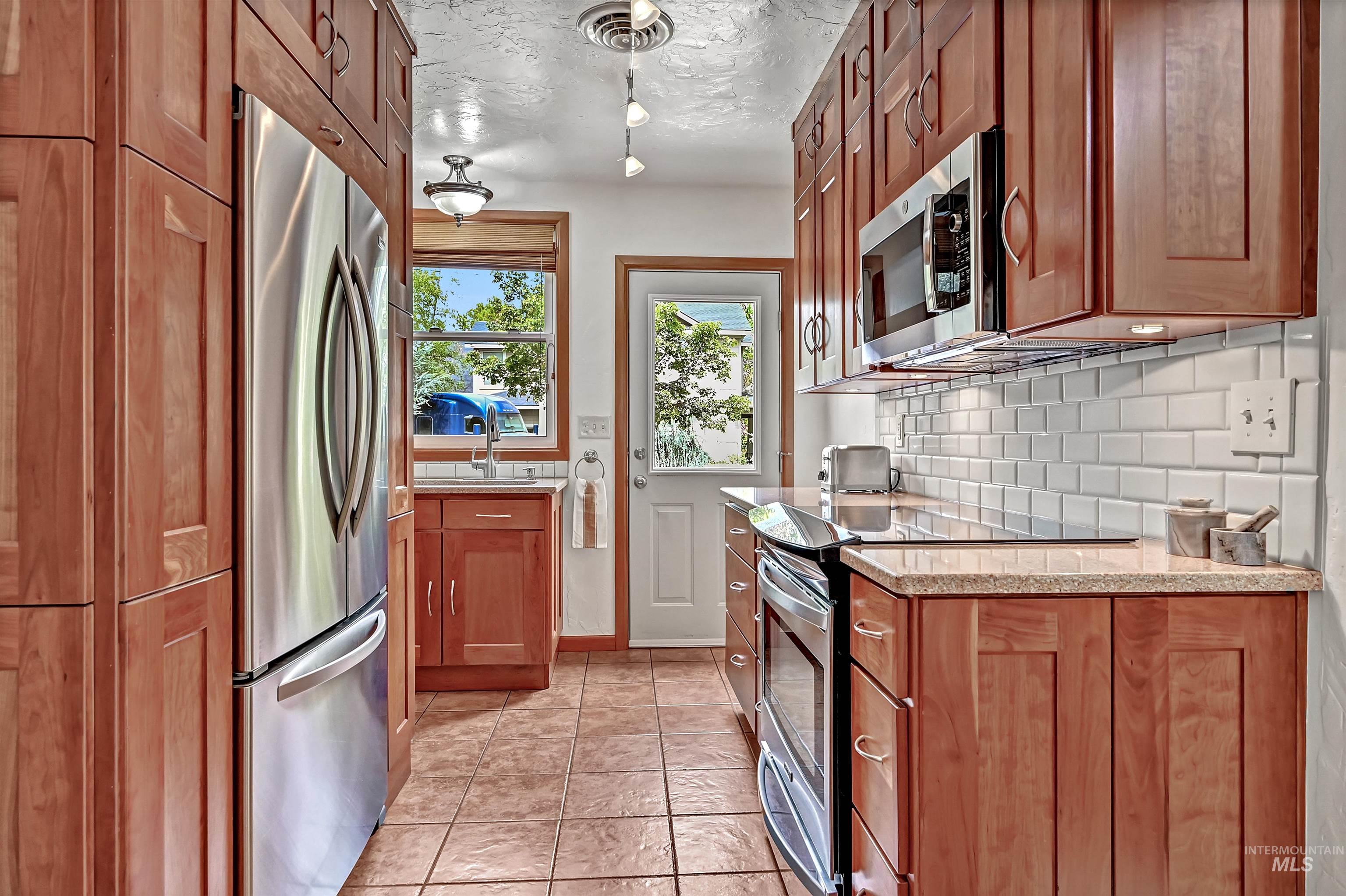 1519 N 10th St, Boise, Idaho 83702, 3 Bedrooms, 2 Bathrooms, Residential For Sale, Price $699,888,MLS 98985716