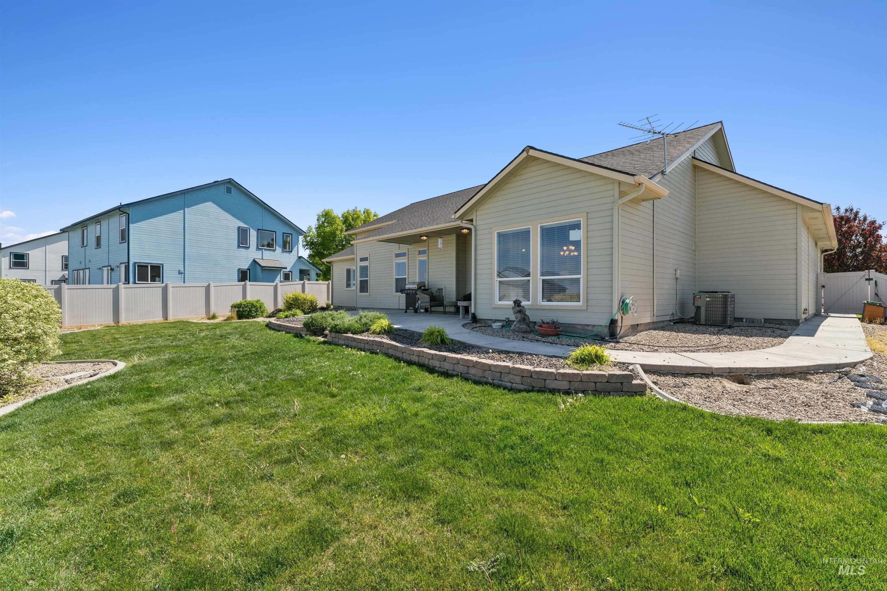 16376 Dietz Way, Caldwell, Idaho 83607, 4 Bedrooms, 2 Bathrooms, Residential For Sale, Price $379,900,MLS 98985717
