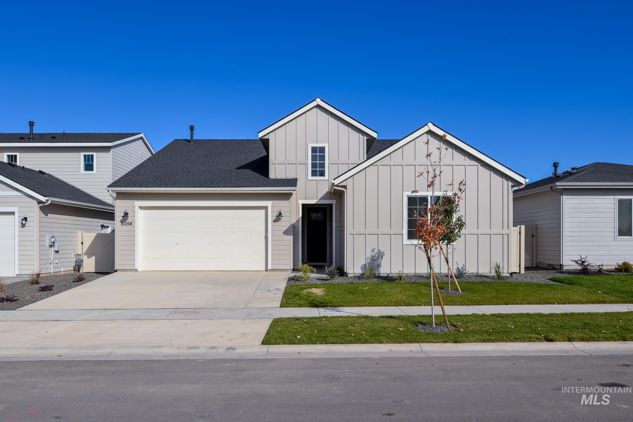 8425 S Wavecrest Way, Kuna, Idaho 83634, 3 Bedrooms, 2 Bathrooms, Residential For Sale, Price $509,000,MLS 98985726