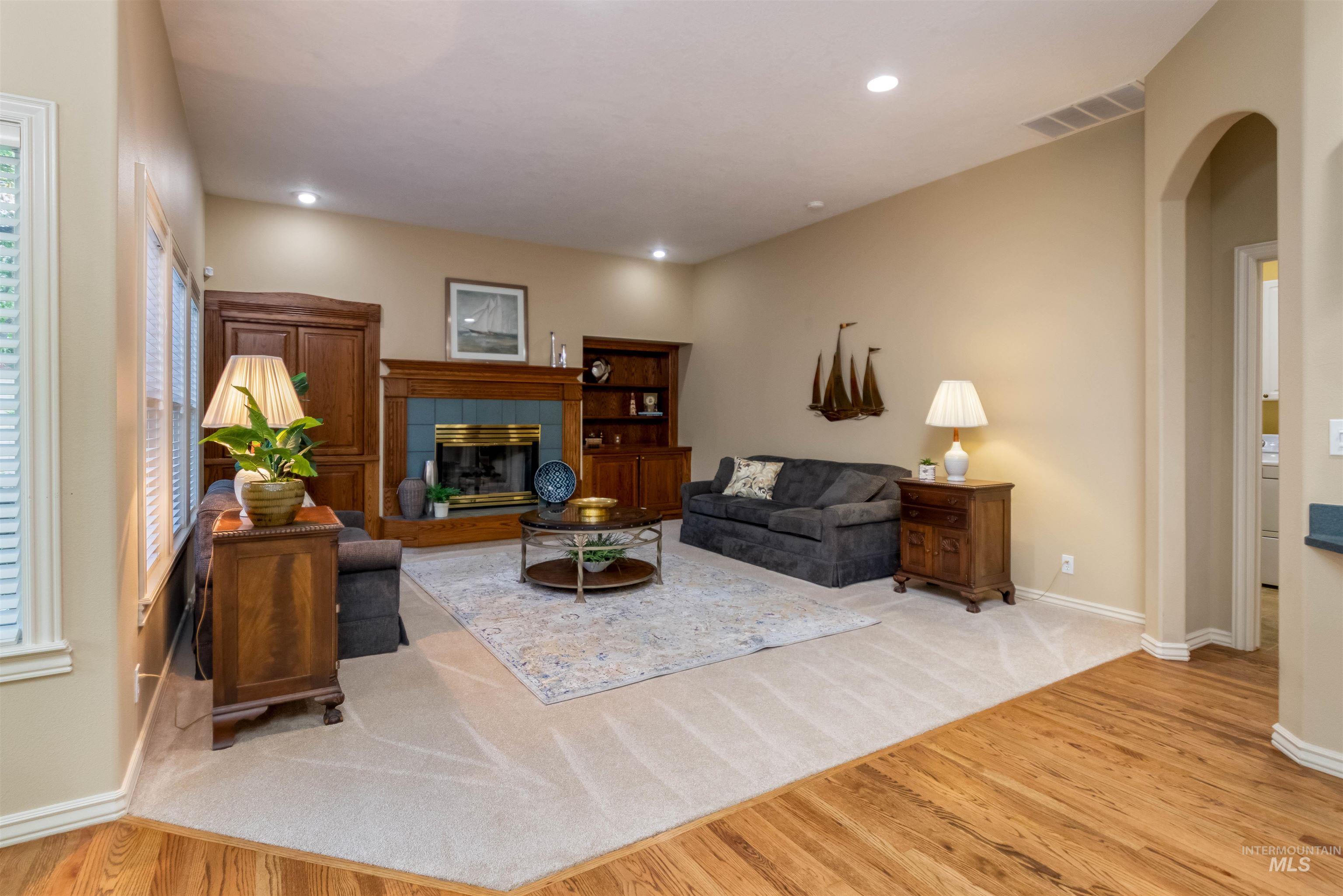 5026 N Greyloch Way, Boise, Idaho 83704, 3 Bedrooms, 2.5 Bathrooms, Residential For Sale, Price $749,900,MLS 98985728
