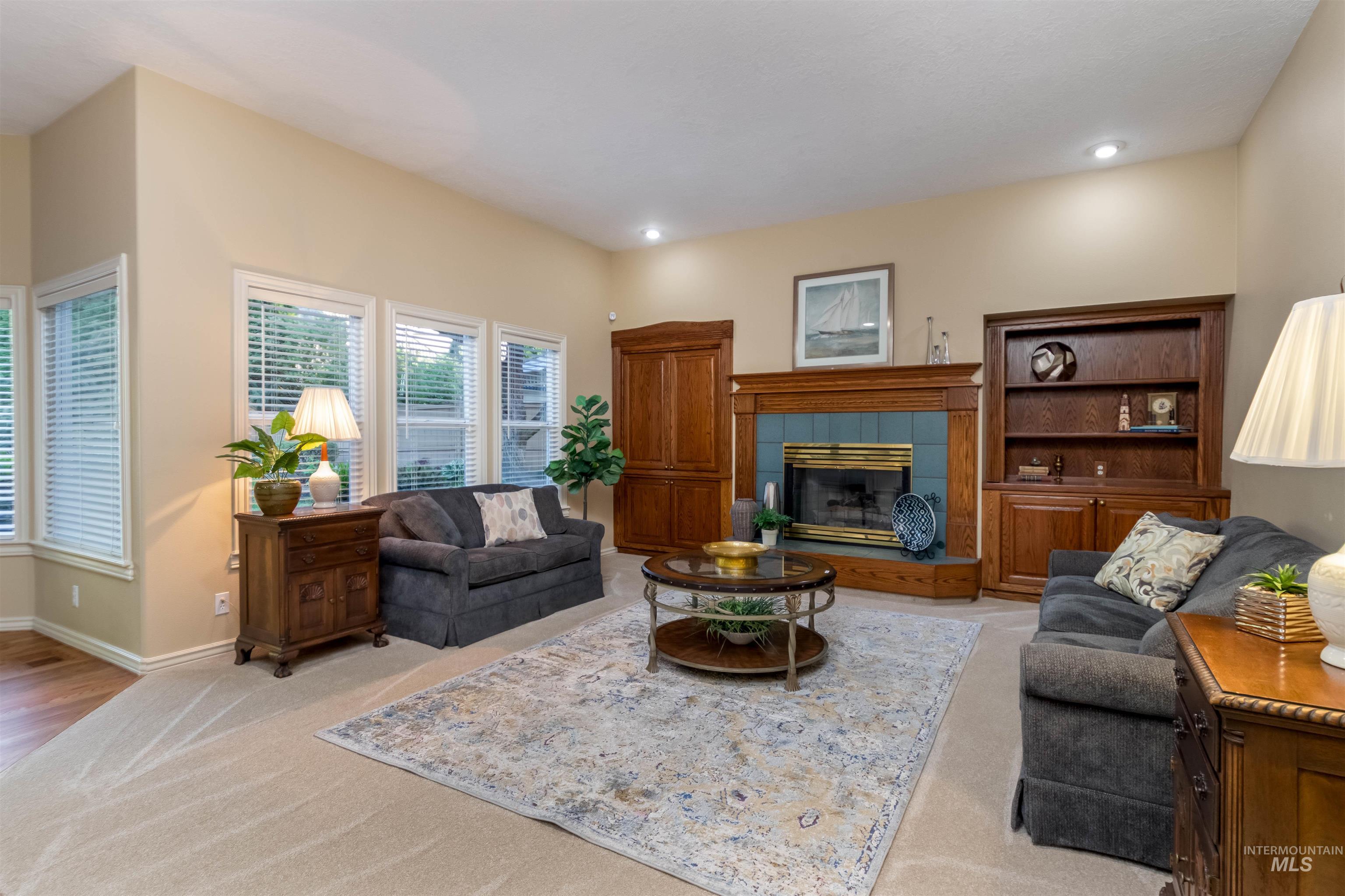5026 N Greyloch Way, Boise, Idaho 83704, 3 Bedrooms, 2.5 Bathrooms, Residential For Sale, Price $749,900,MLS 98985728