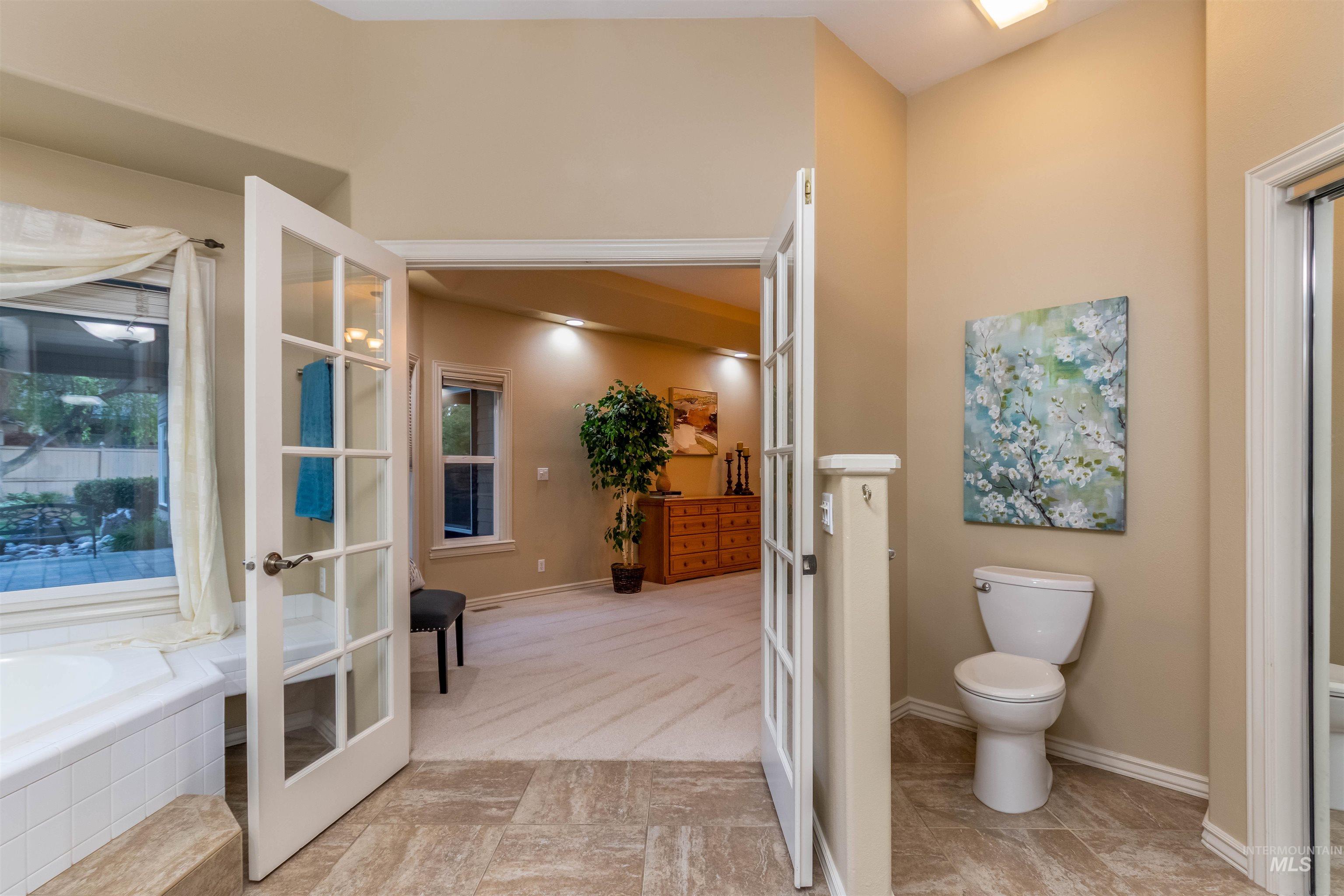 5026 N Greyloch Way, Boise, Idaho 83704, 3 Bedrooms, 2.5 Bathrooms, Residential For Sale, Price $749,900,MLS 98985728