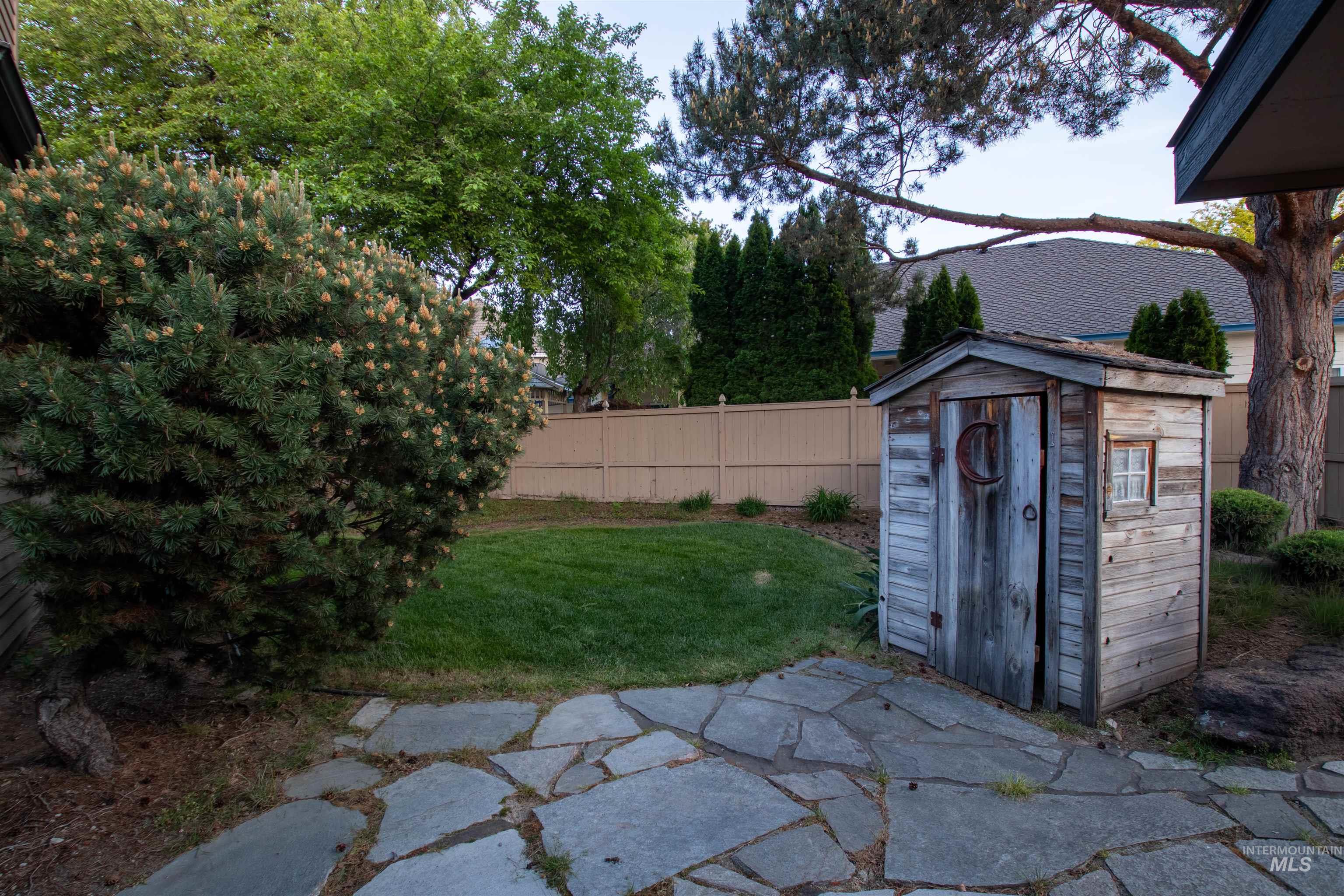 5026 N Greyloch Way, Boise, Idaho 83704, 3 Bedrooms, 2.5 Bathrooms, Residential For Sale, Price $749,900,MLS 98985728