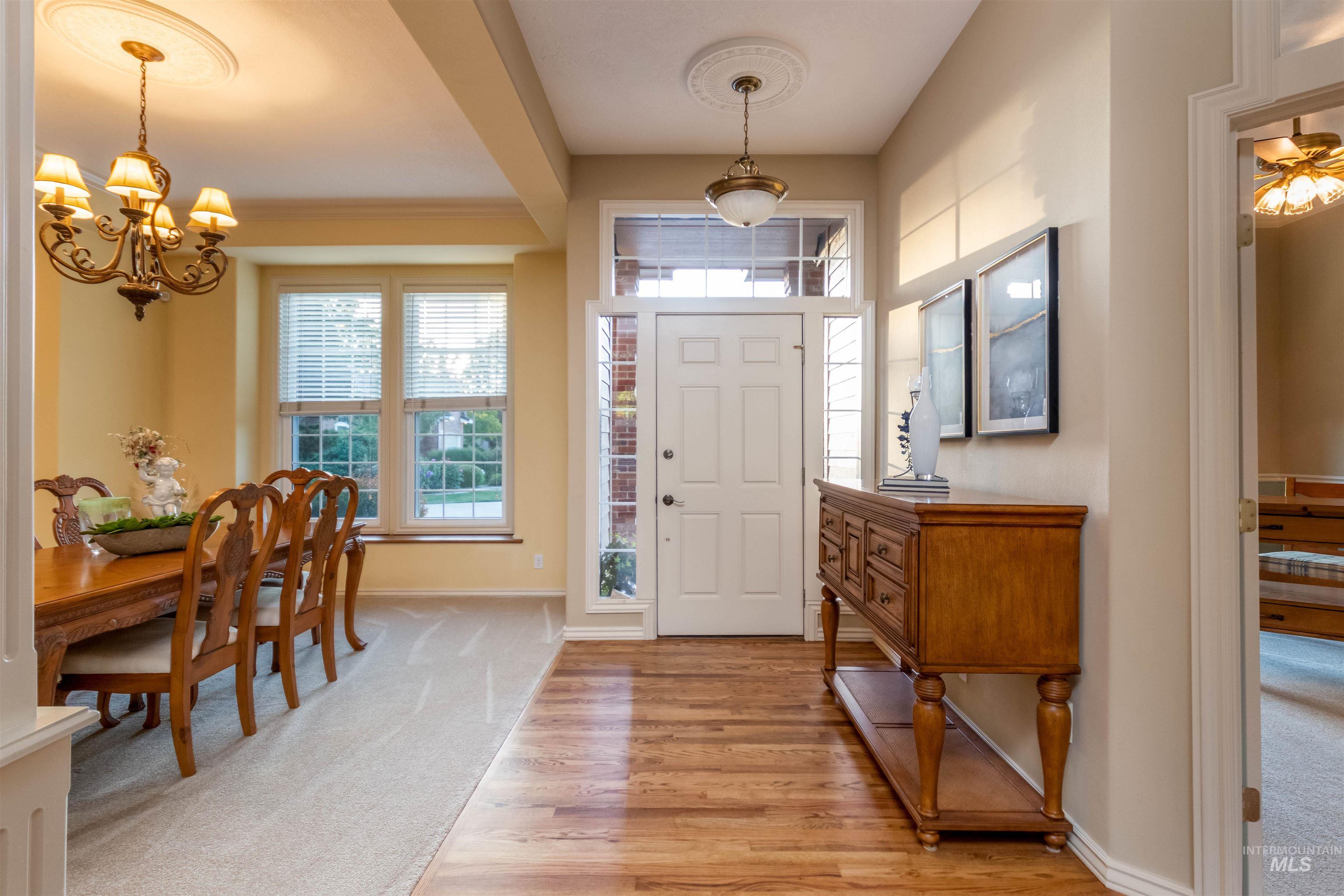 5026 N Greyloch Way, Boise, Idaho 83704, 3 Bedrooms, 2.5 Bathrooms, Residential For Sale, Price $749,900,MLS 98985728