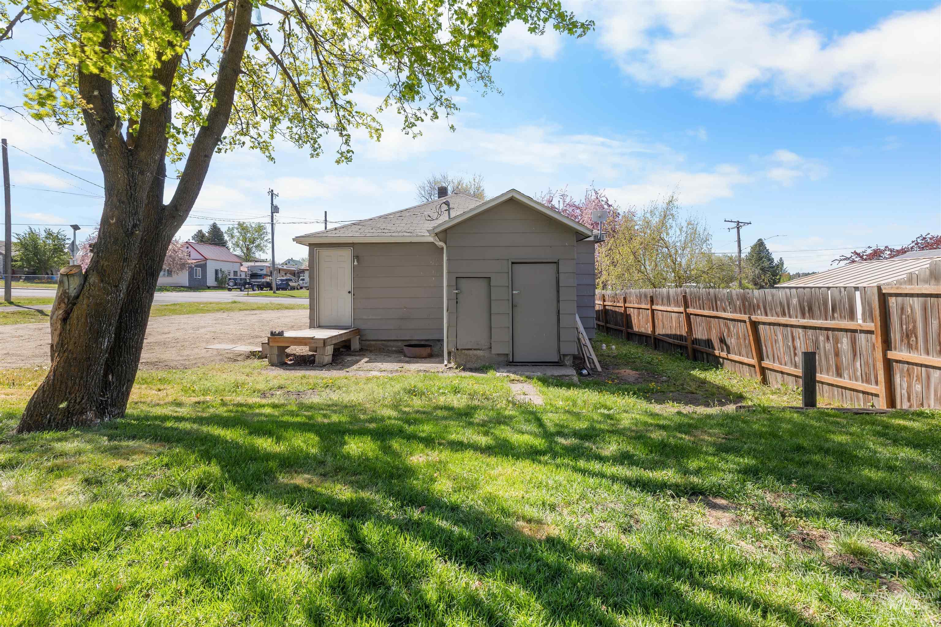 306 Foster Ave, CottonWood, Idaho 83522, 3 Bedrooms, 1 Bathroom, Residential For Sale, Price $224,900,MLS 98985729