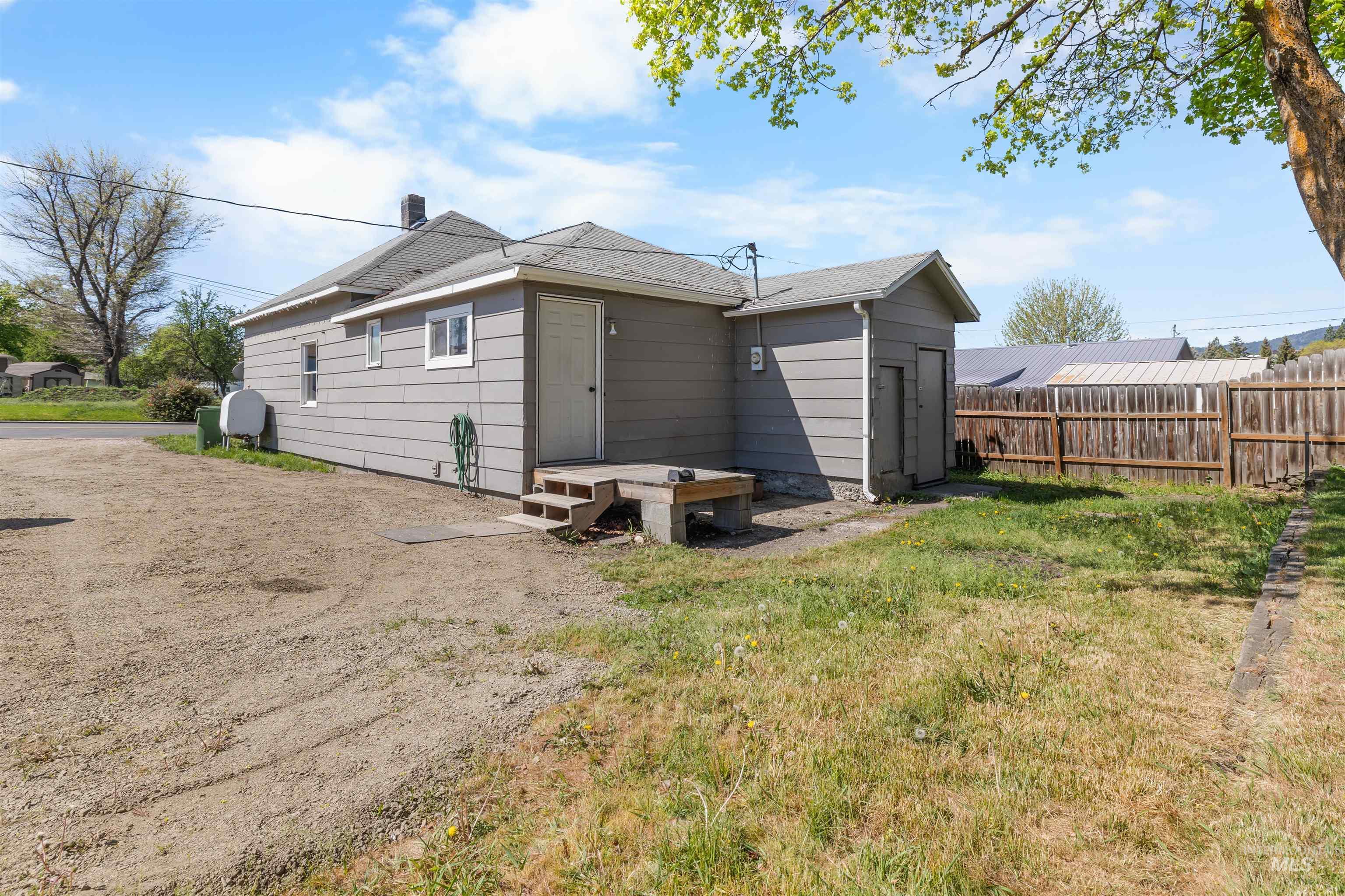 306 Foster Ave, CottonWood, Idaho 83522, 3 Bedrooms, 1 Bathroom, Residential For Sale, Price $224,900,MLS 98985729