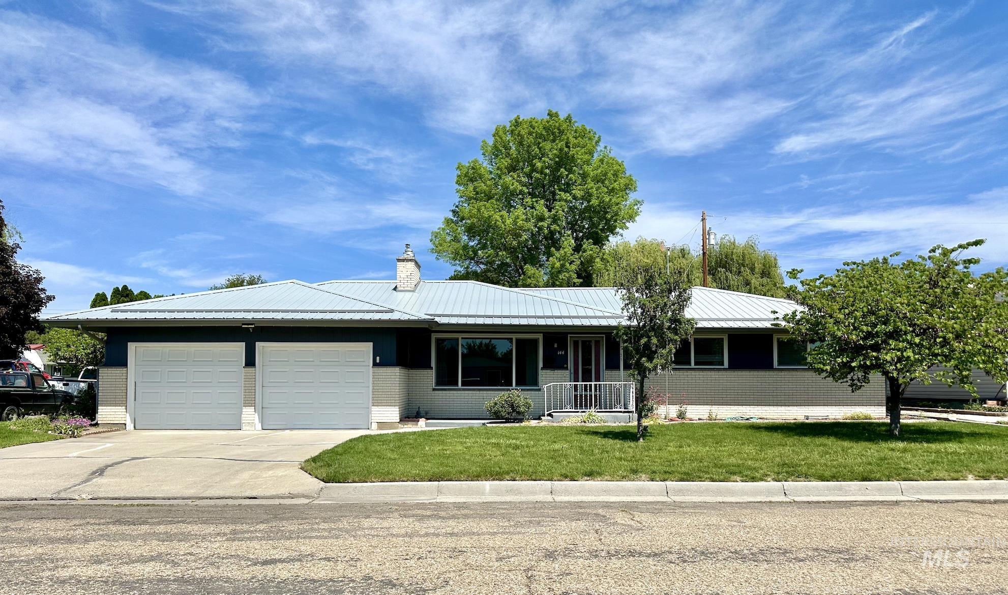 144 Lloyd Ave, Weiser, Idaho 83672, 3 Bedrooms, 2 Bathrooms, Residential For Sale, Price $339,500,MLS 98985731