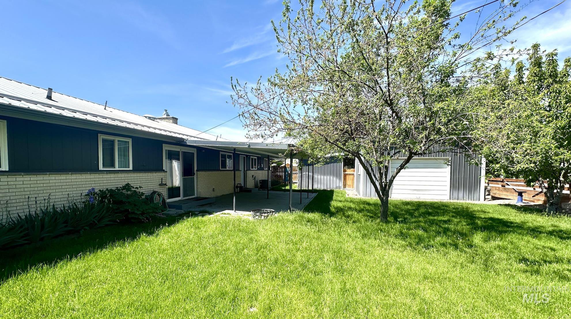 144 Lloyd Ave, Weiser, Idaho 83672, 3 Bedrooms, 2 Bathrooms, Residential For Sale, Price $339,500,MLS 98985731