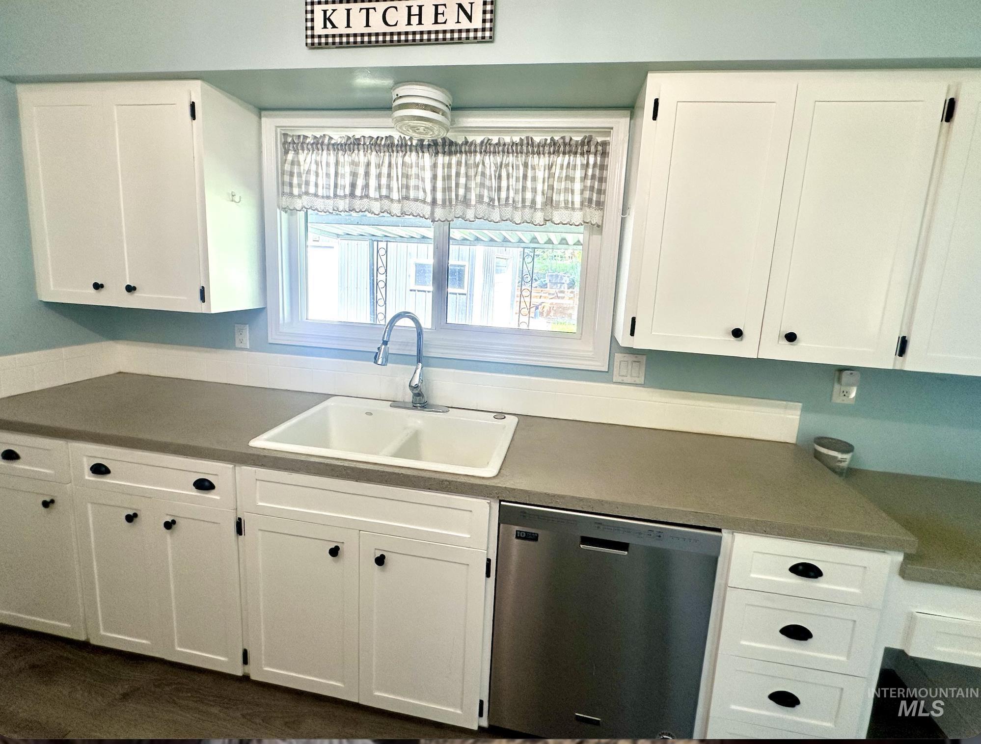 144 Lloyd Ave, Weiser, Idaho 83672, 3 Bedrooms, 2 Bathrooms, Residential For Sale, Price $339,500,MLS 98985731