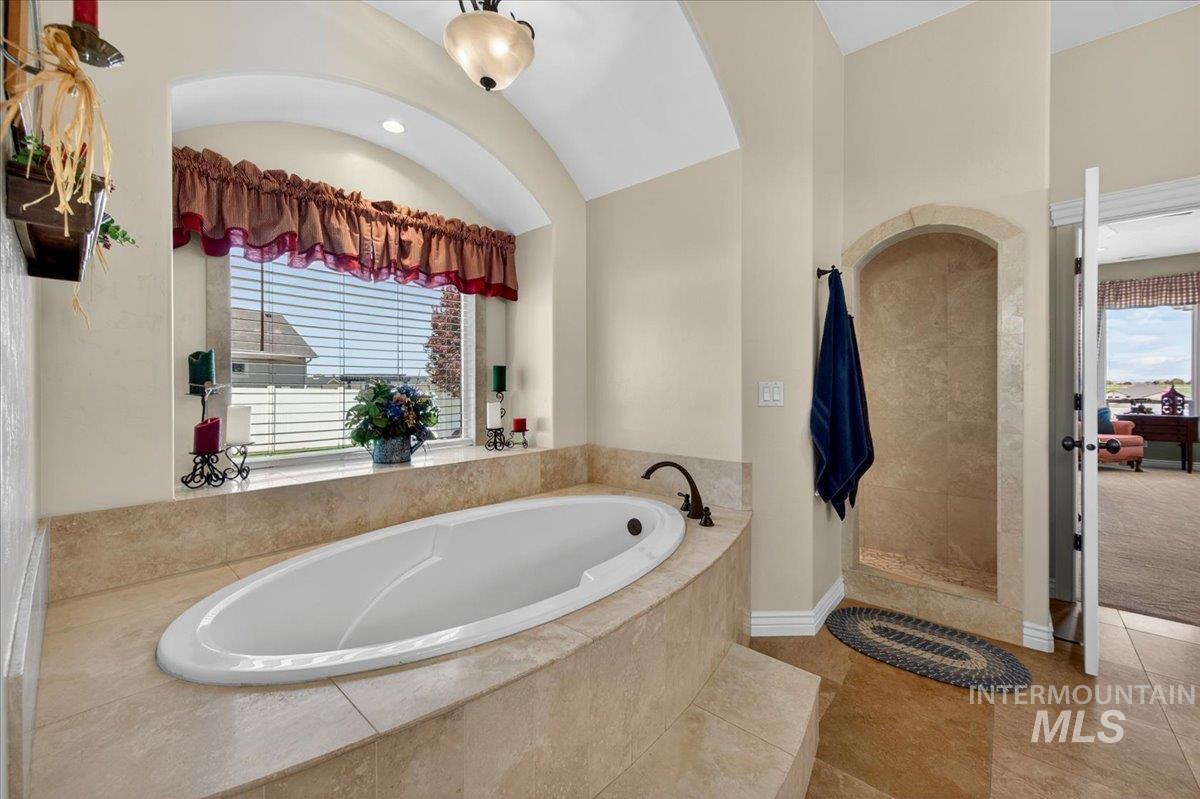414 E Shafer View Dr, Meridian, Idaho 83642, 4 Bedrooms, 4.5 Bathrooms, Residential For Sale, Price $1,850,000,MLS 98985736