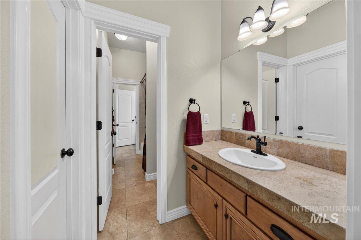 414 E Shafer View Dr, Meridian, Idaho 83642, 4 Bedrooms, 4.5 Bathrooms, Residential For Sale, Price $1,850,000,MLS 98985736