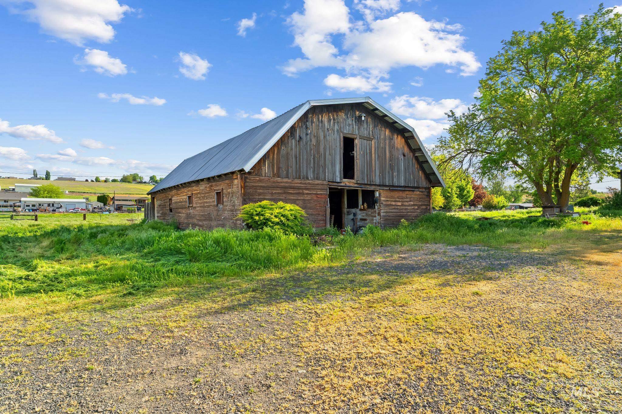 1963 Tammany Creek Rd, Lewiston, Idaho 83501, 4 Bedrooms, 2 Bathrooms, Residential For Sale, Price $330,000,MLS 98985738