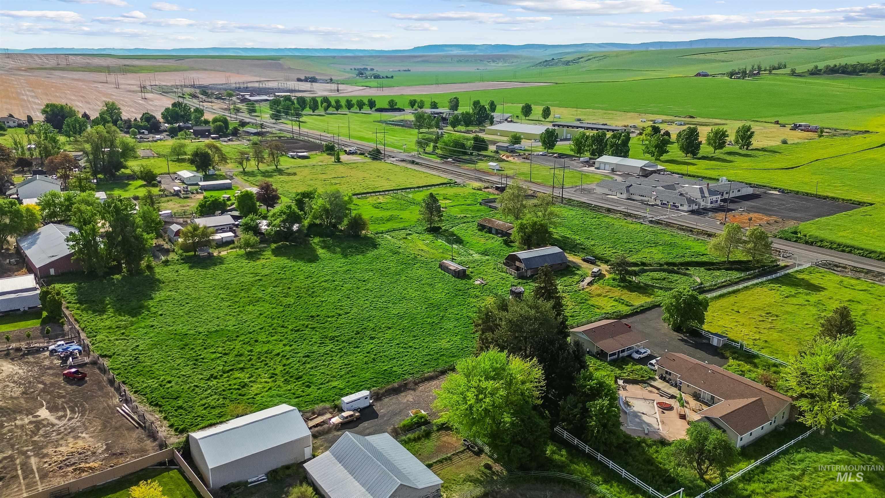 1963 Tammany Creek Rd, Lewiston, Idaho 83501, 4 Bedrooms, 2 Bathrooms, Residential For Sale, Price $330,000,MLS 98985738