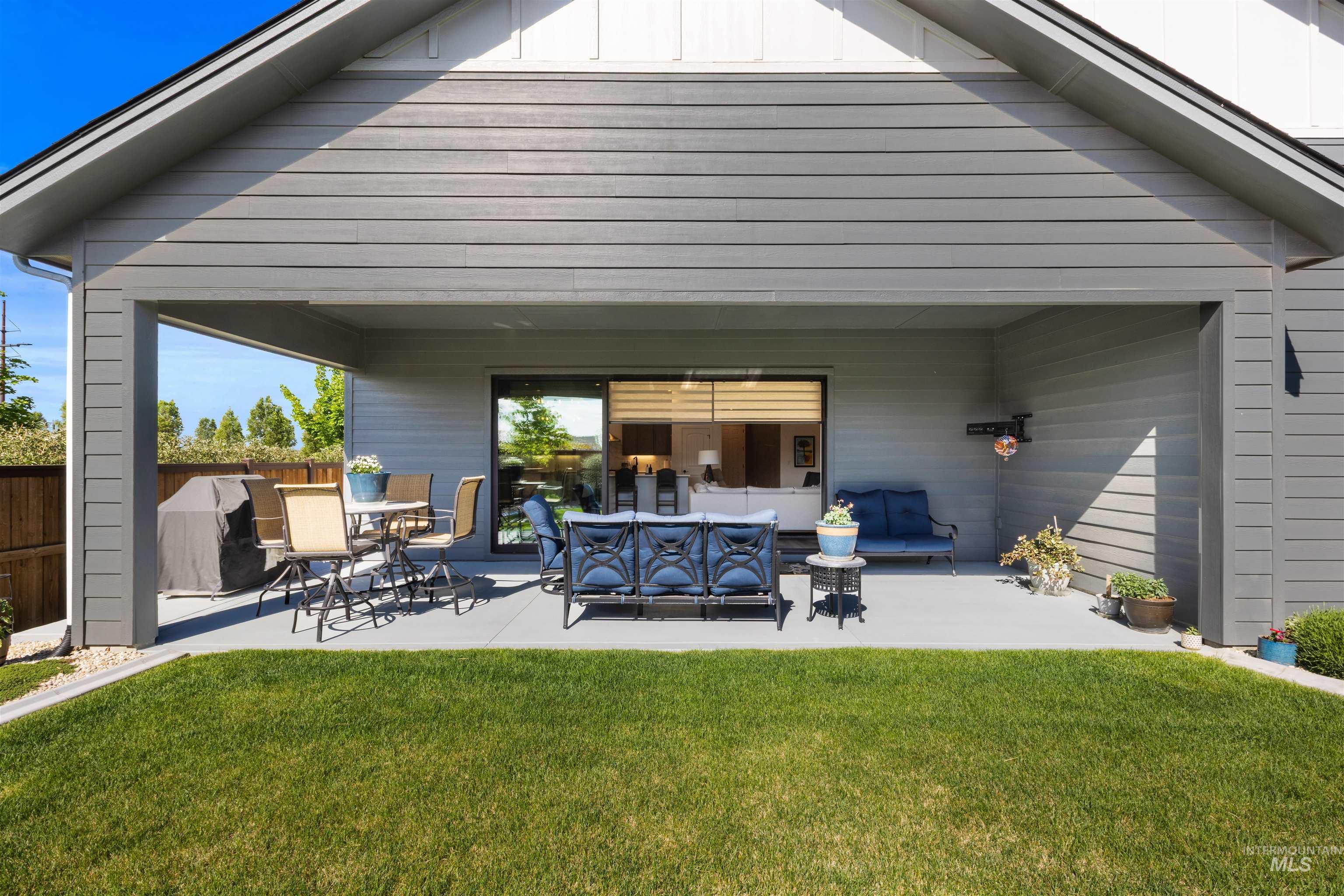 11944 S Glory Lane, Kuna, Idaho 83634, 2 Bedrooms, 2.5 Bathrooms, Residential For Sale, Price $649,900,MLS 98985739
