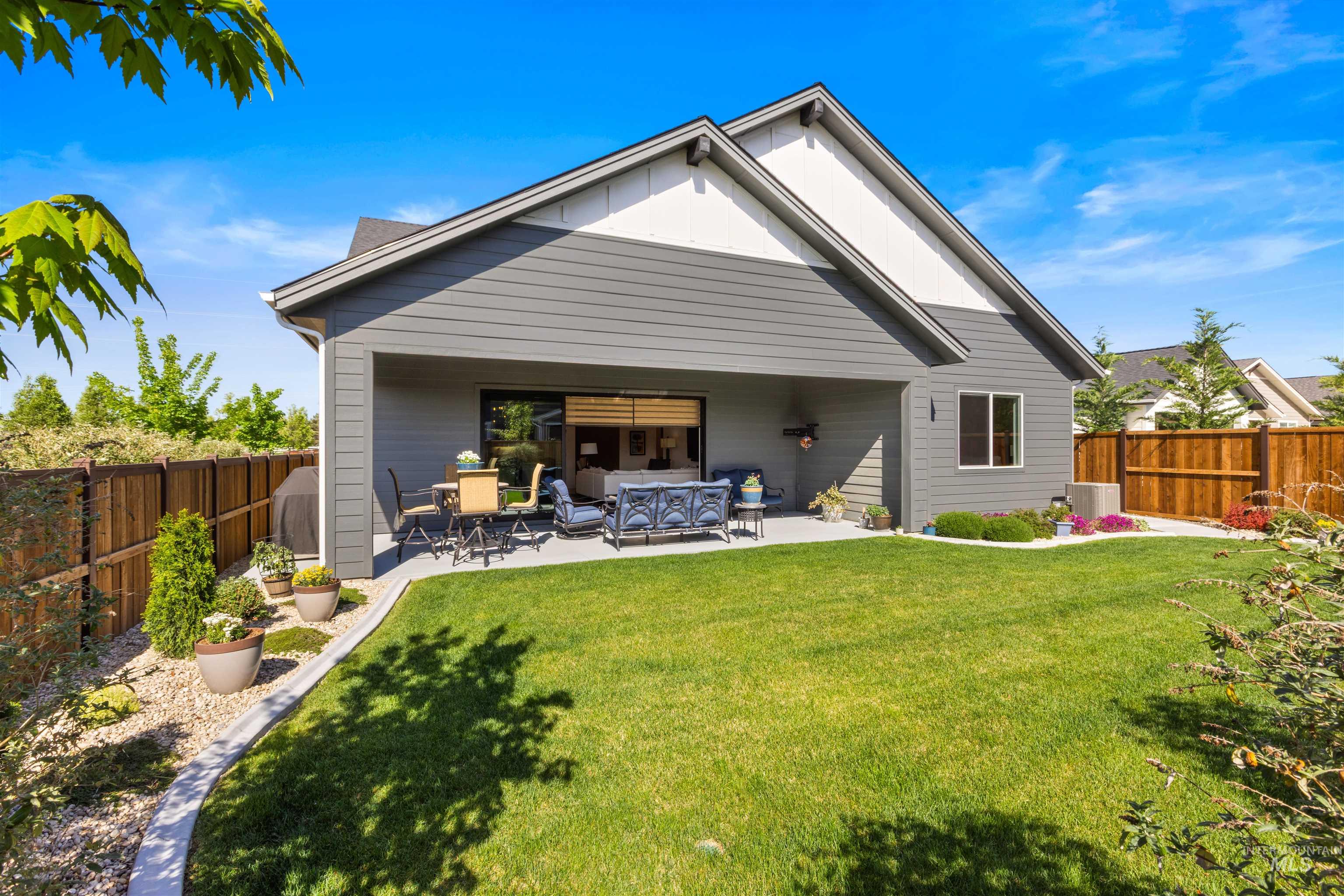11944 S Glory Lane, Kuna, Idaho 83634, 2 Bedrooms, 2.5 Bathrooms, Residential For Sale, Price $649,900,MLS 98985739