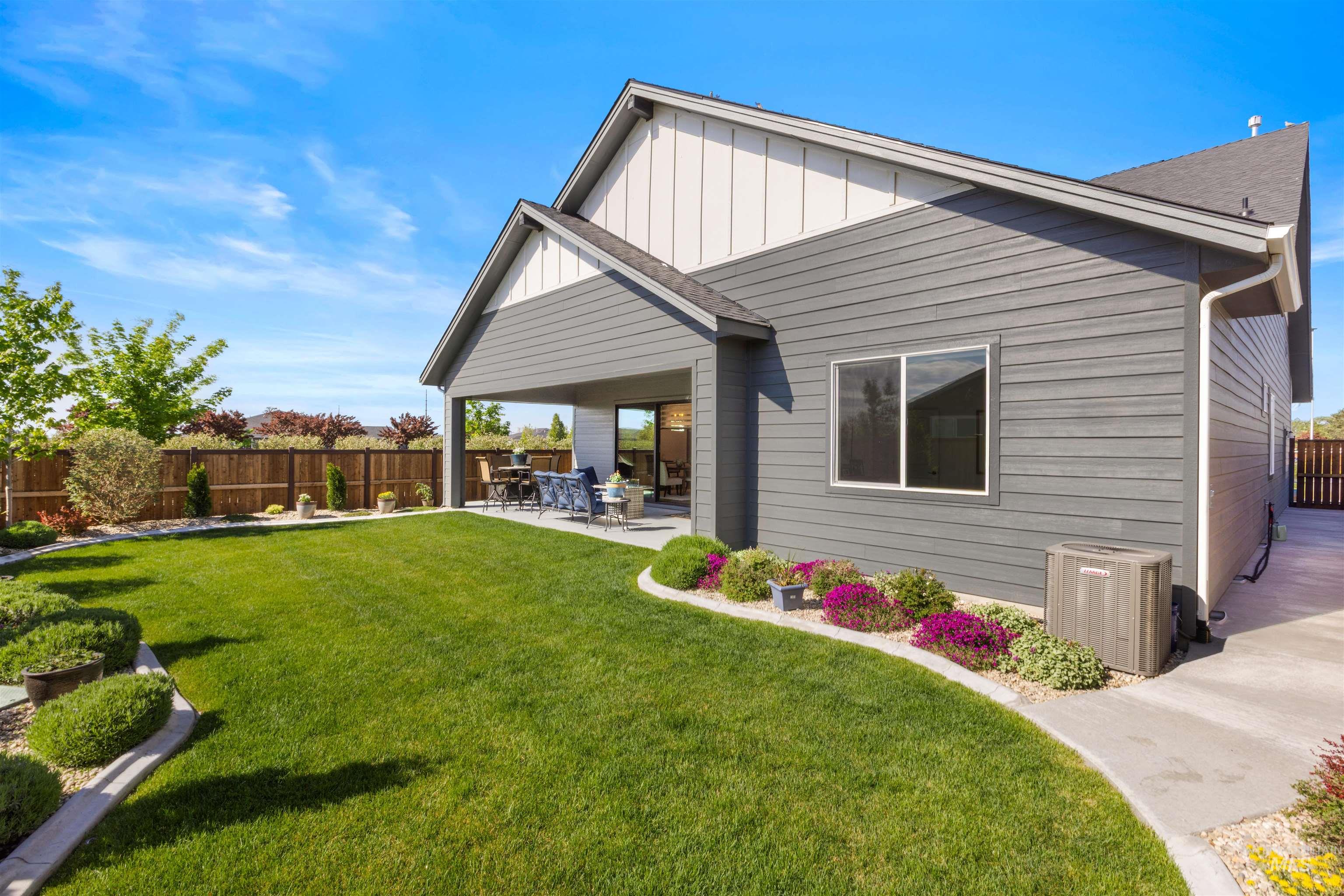 11944 S Glory Lane, Kuna, Idaho 83634, 2 Bedrooms, 2.5 Bathrooms, Residential For Sale, Price $649,900,MLS 98985739
