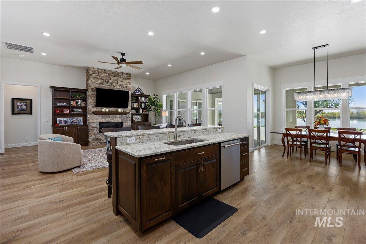 162 S 250 LN, Rupert, Idaho 83350, 4 Bedrooms, 3 Bathrooms, Residential For Sale, Price $1,500,000,MLS 98985740