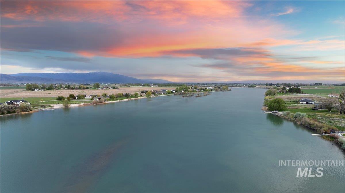 162 S 250 LN, Rupert, Idaho 83350, 4 Bedrooms, 3 Bathrooms, Residential For Sale, Price $1,500,000,MLS 98985740