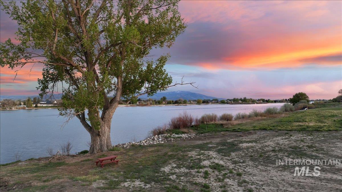 162 S 250 LN, Rupert, Idaho 83350, 4 Bedrooms, 3 Bathrooms, Residential For Sale, Price $1,500,000,MLS 98985740