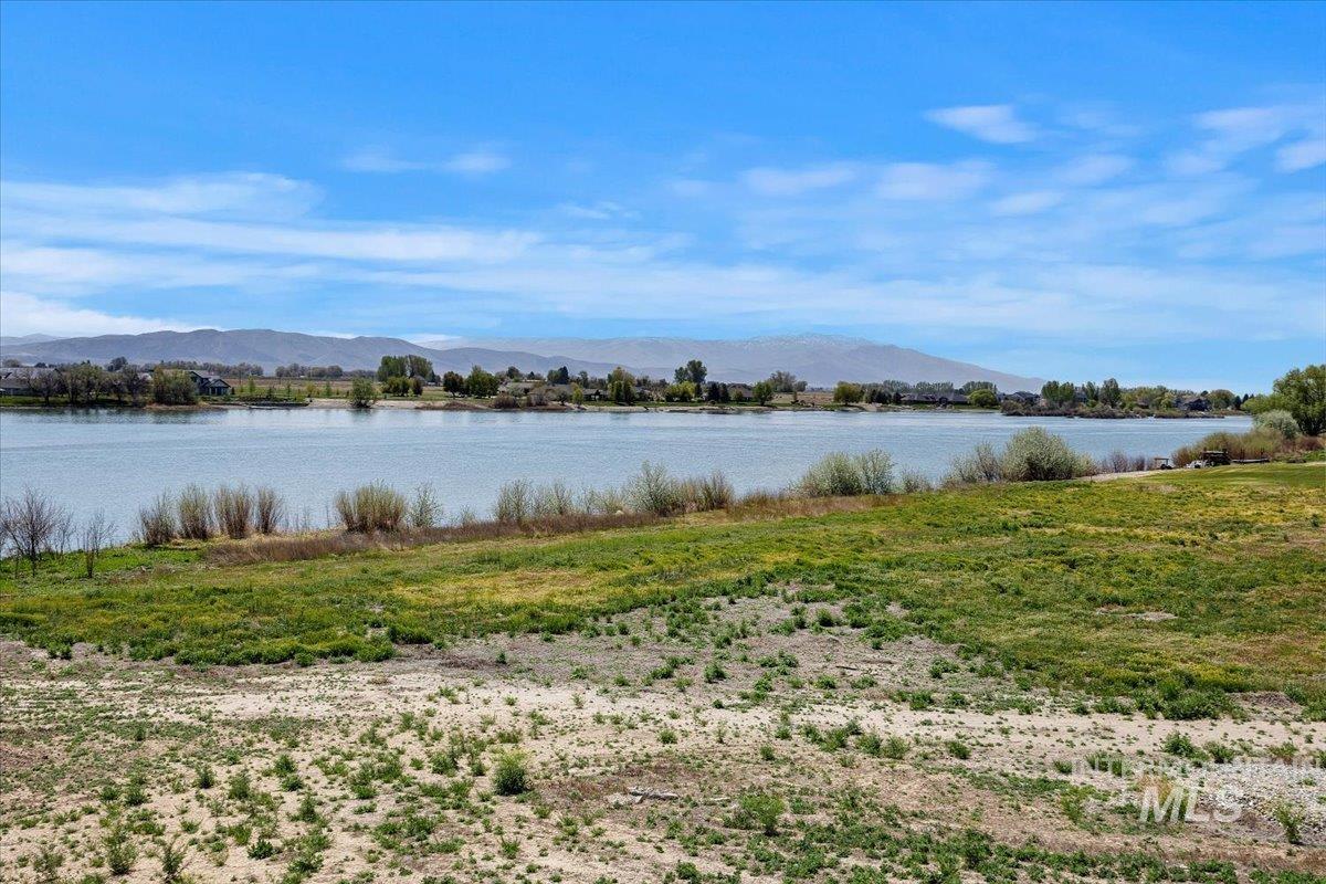 162 S 250 LN, Rupert, Idaho 83350, 4 Bedrooms, 3 Bathrooms, Residential For Sale, Price $1,500,000,MLS 98985740