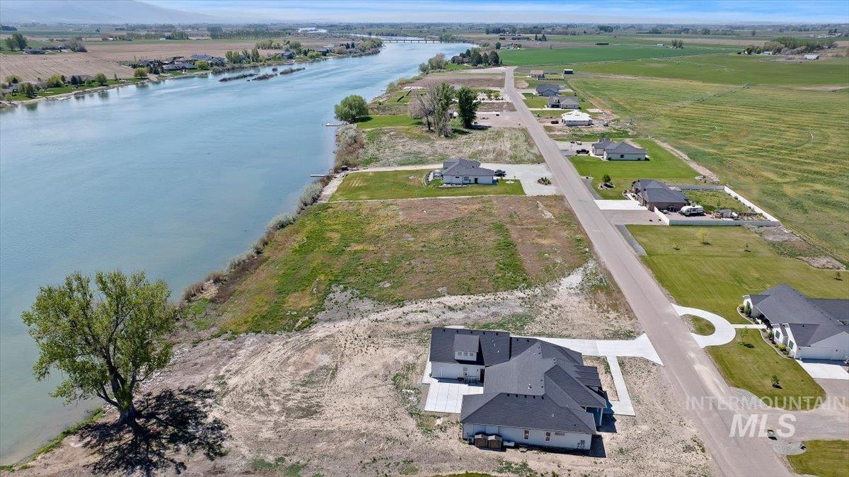 162 S 250 LN, Rupert, Idaho 83350, 4 Bedrooms, 3 Bathrooms, Residential For Sale, Price $1,500,000,MLS 98985740