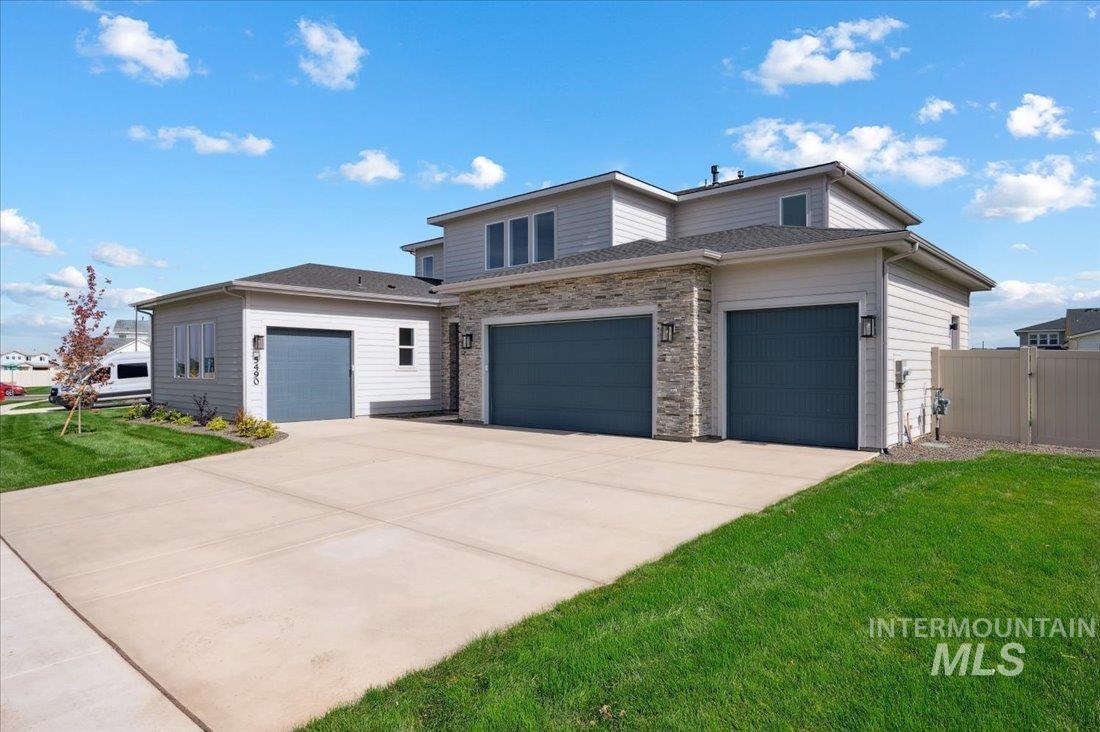 1100 W Switchgrass Dr, Meridian, Idaho 83634, 4 Bedrooms, 3.5 Bathrooms, Residential For Sale, Price $799,000,MLS 98985743