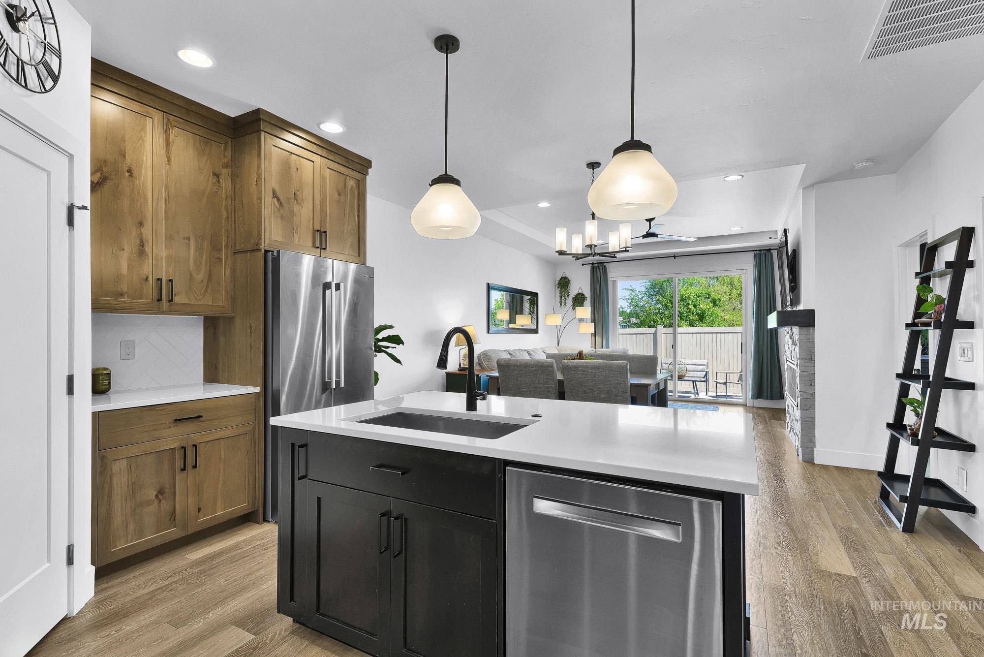 4096 N Heritage View Ave, Meridian, Idaho 83646, 2 Bedrooms, 2 Bathrooms, Residential For Sale, Price $447,000,MLS 98985744