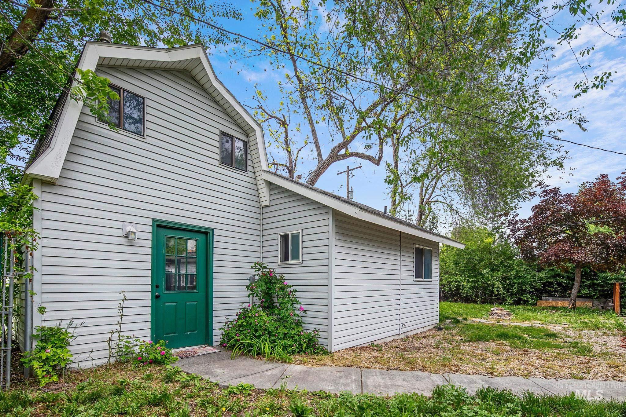 2613 N N. Woody Dr., Boise, Idaho 83703, 2 Bedrooms, 1 Bathroom, Residential For Sale, Price $423,500,MLS 98985747