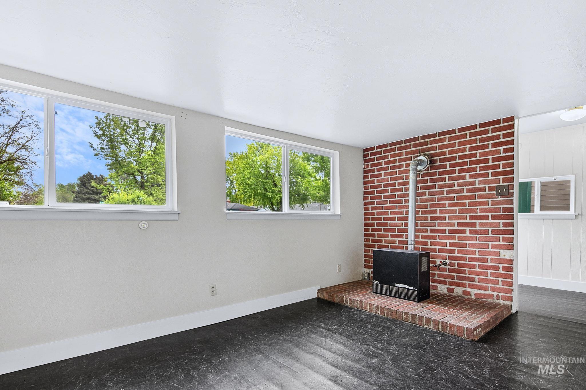 2613 N N. Woody Dr., Boise, Idaho 83703, 2 Bedrooms, 1 Bathroom, Residential For Sale, Price $423,500,MLS 98985747