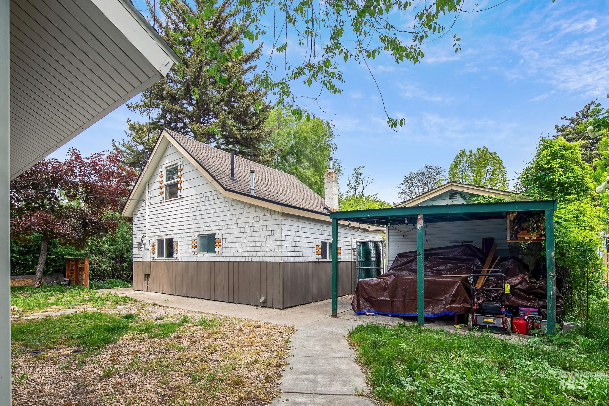 2613 N N. Woody Dr., Boise, Idaho 83703, 2 Bedrooms, 1 Bathroom, Residential For Sale, Price $423,500,MLS 98985747