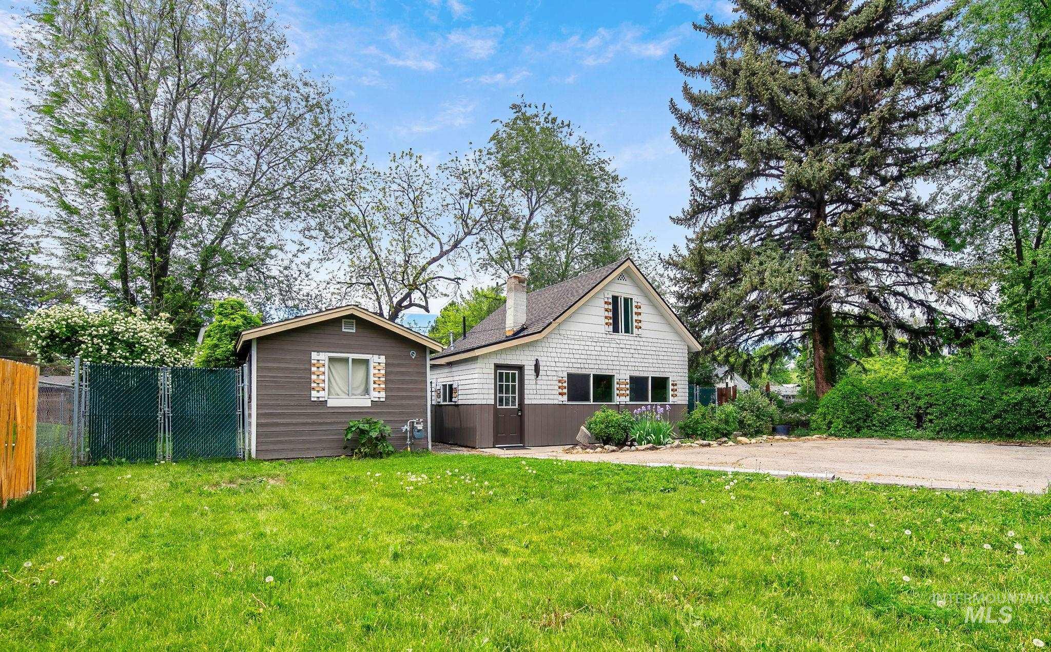 2613 N N. Woody Dr., Boise, Idaho 83703, 2 Bedrooms, 1 Bathroom, Residential For Sale, Price $423,500,MLS 98985747