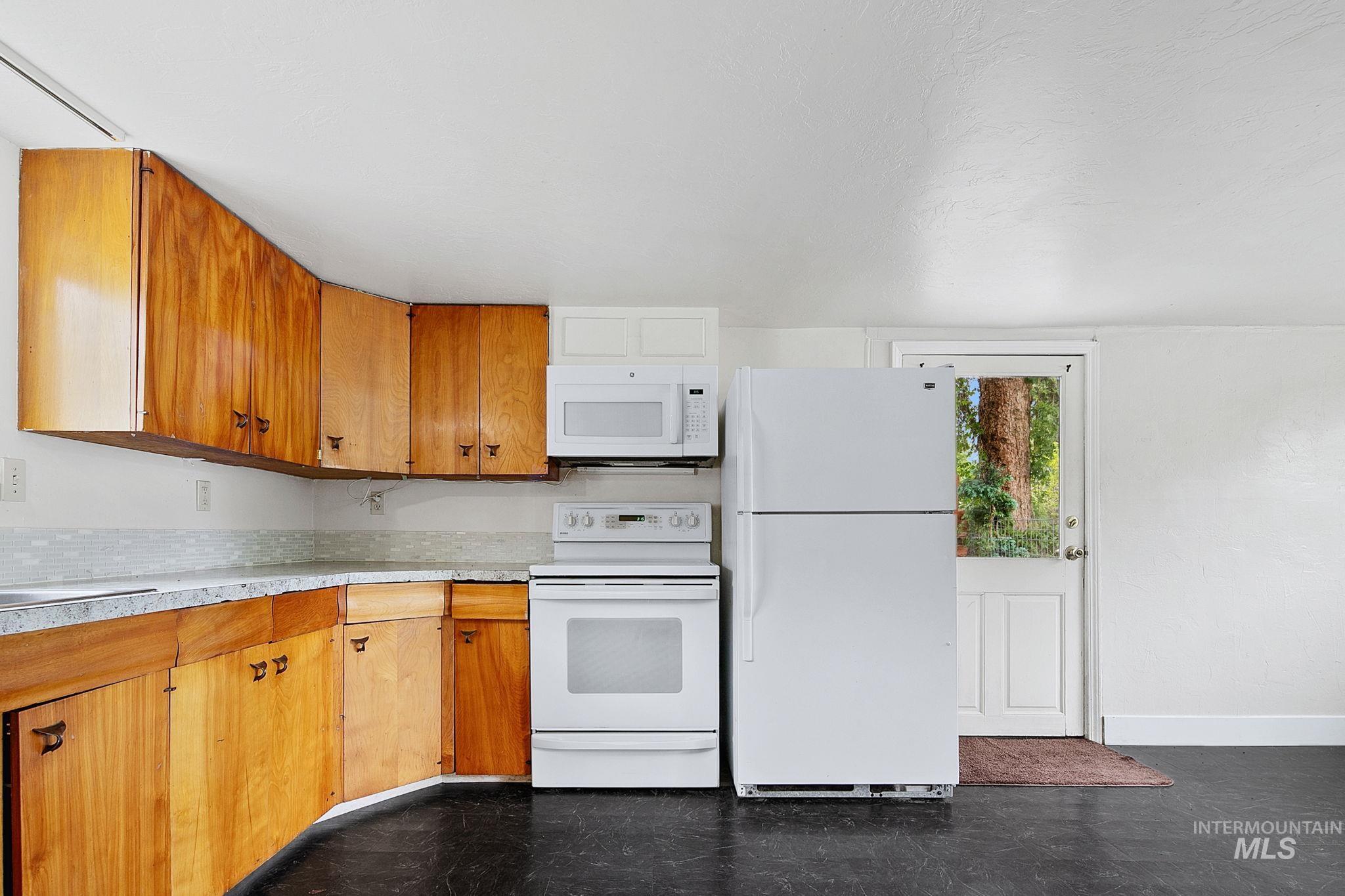 2613 N N. Woody Dr., Boise, Idaho 83703, 2 Bedrooms, 1 Bathroom, Residential For Sale, Price $423,500,MLS 98985747