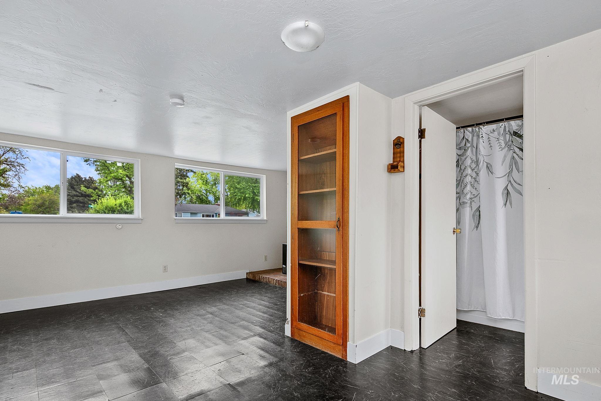 2613 N N. Woody Dr., Boise, Idaho 83703, 2 Bedrooms, 1 Bathroom, Residential For Sale, Price $423,500,MLS 98985747