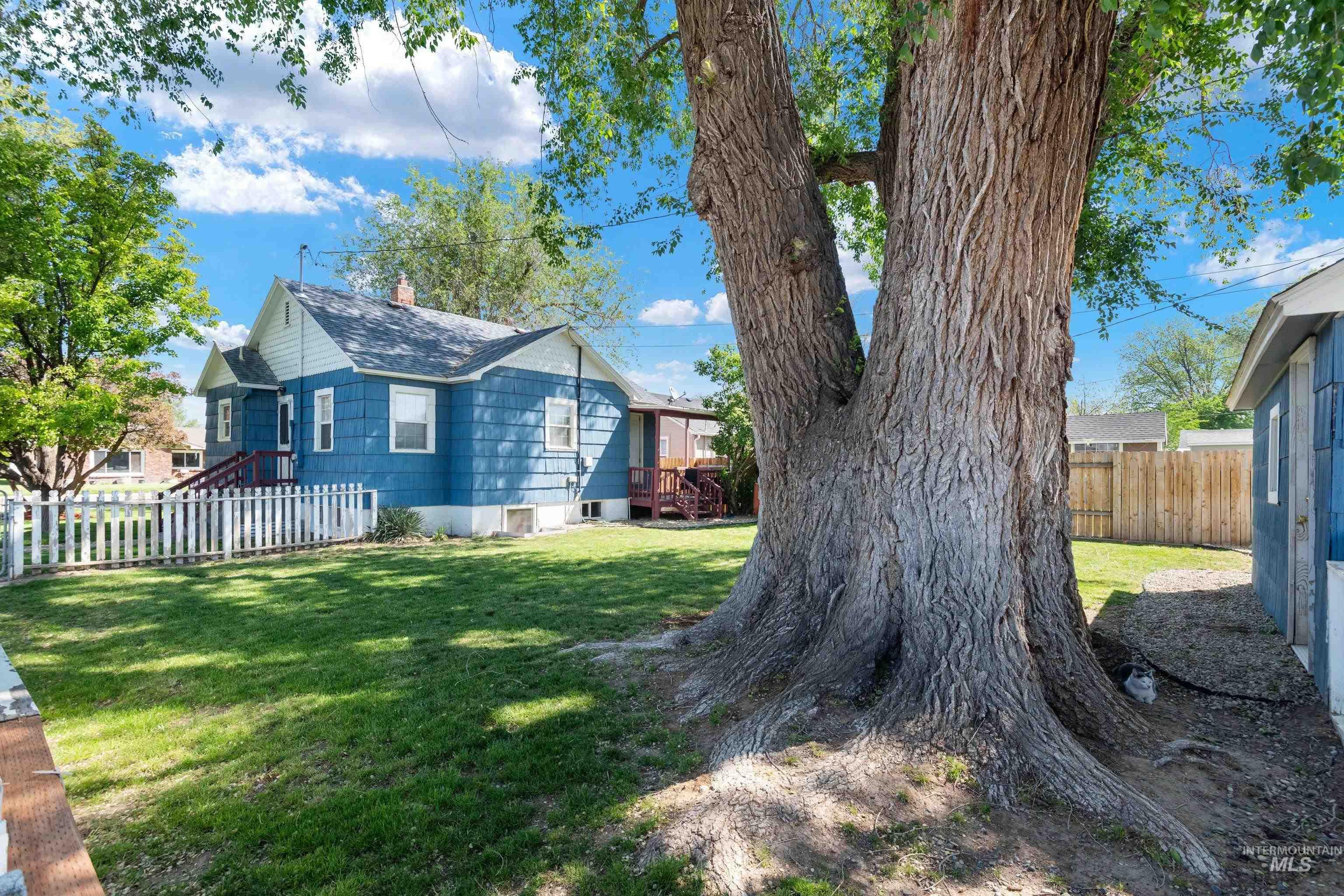 147 W Blaine Avenue, Nampa, Idaho 83651, 4 Bedrooms, 3 Bathrooms, Residential For Sale, Price $339,999,MLS 98985749