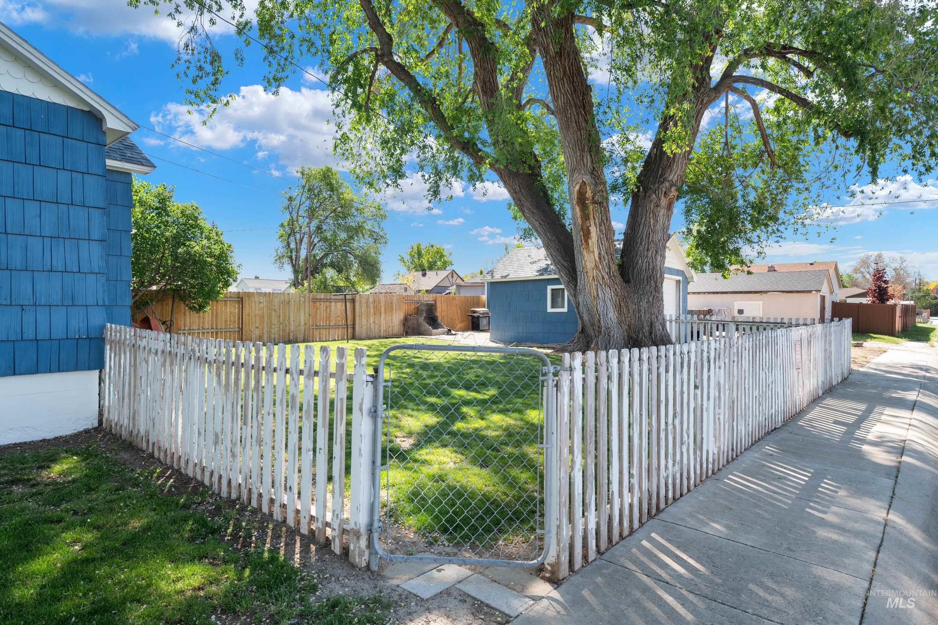 147 W Blaine Avenue, Nampa, Idaho 83651, 4 Bedrooms, 3 Bathrooms, Residential For Sale, Price $339,999,MLS 98985749