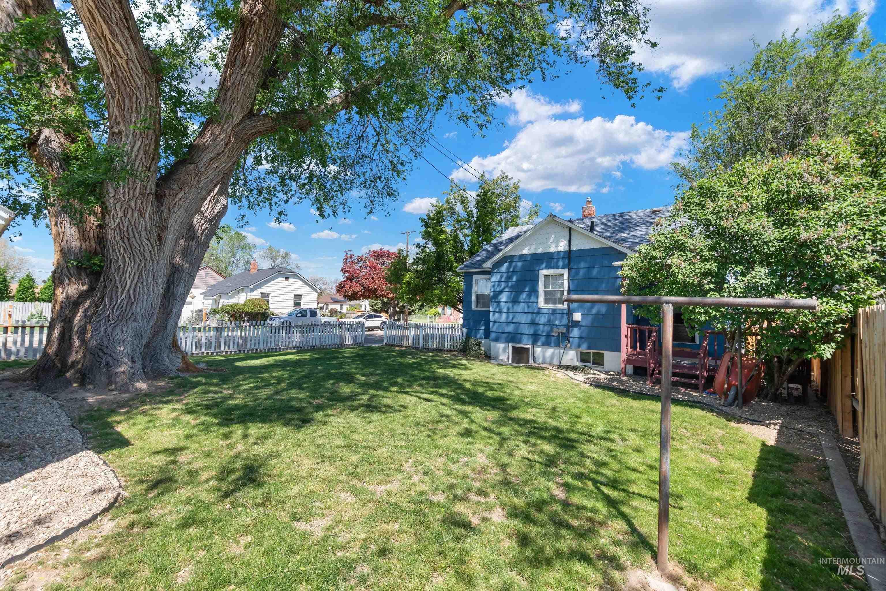 147 W Blaine Avenue, Nampa, Idaho 83651, 4 Bedrooms, 3 Bathrooms, Residential For Sale, Price $339,999,MLS 98985749