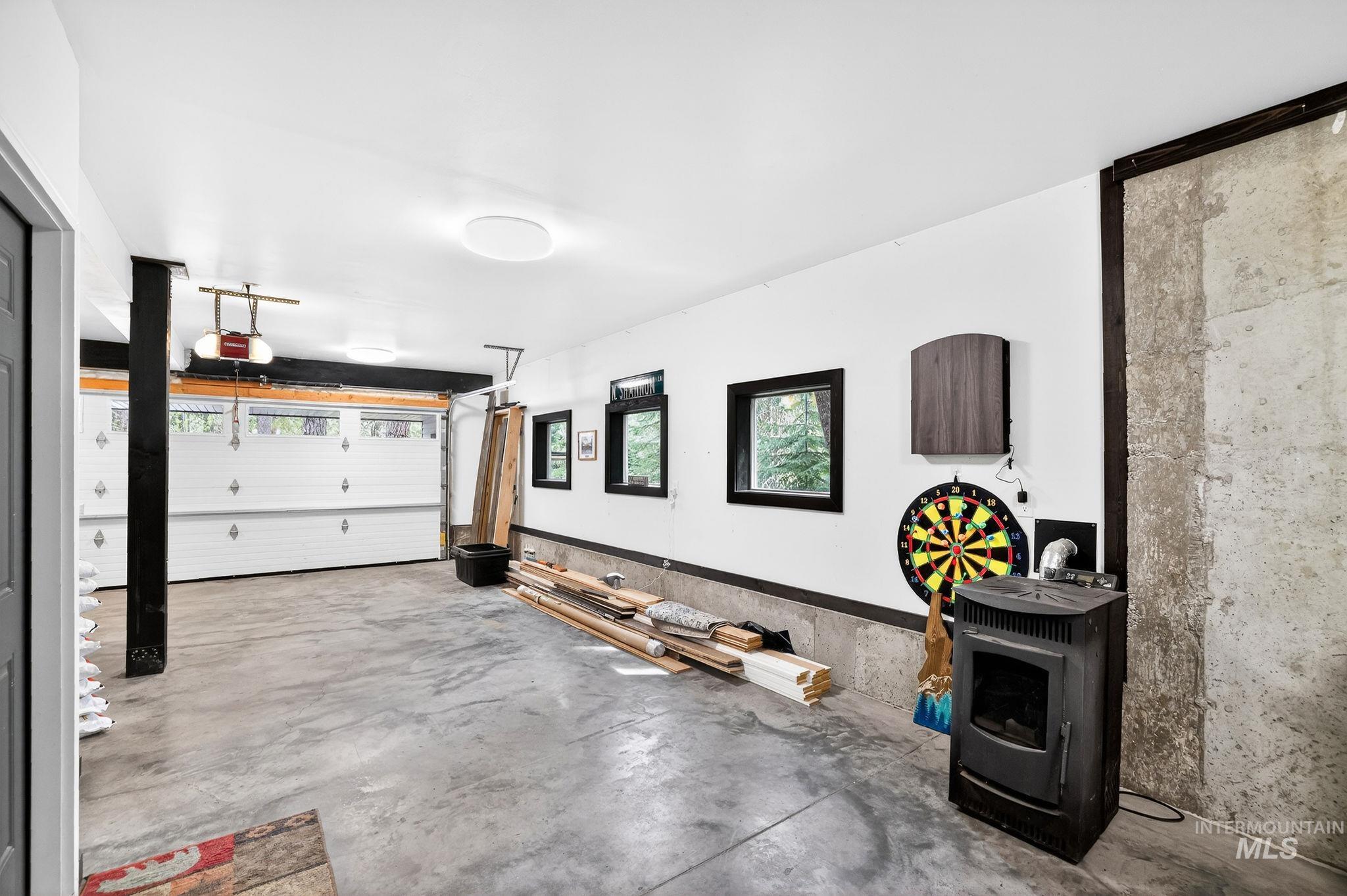 44 Landale, Cascade, Idaho 83611, 3 Bedrooms, 2.5 Bathrooms, Residential For Sale, Price $595,000,MLS 98985751