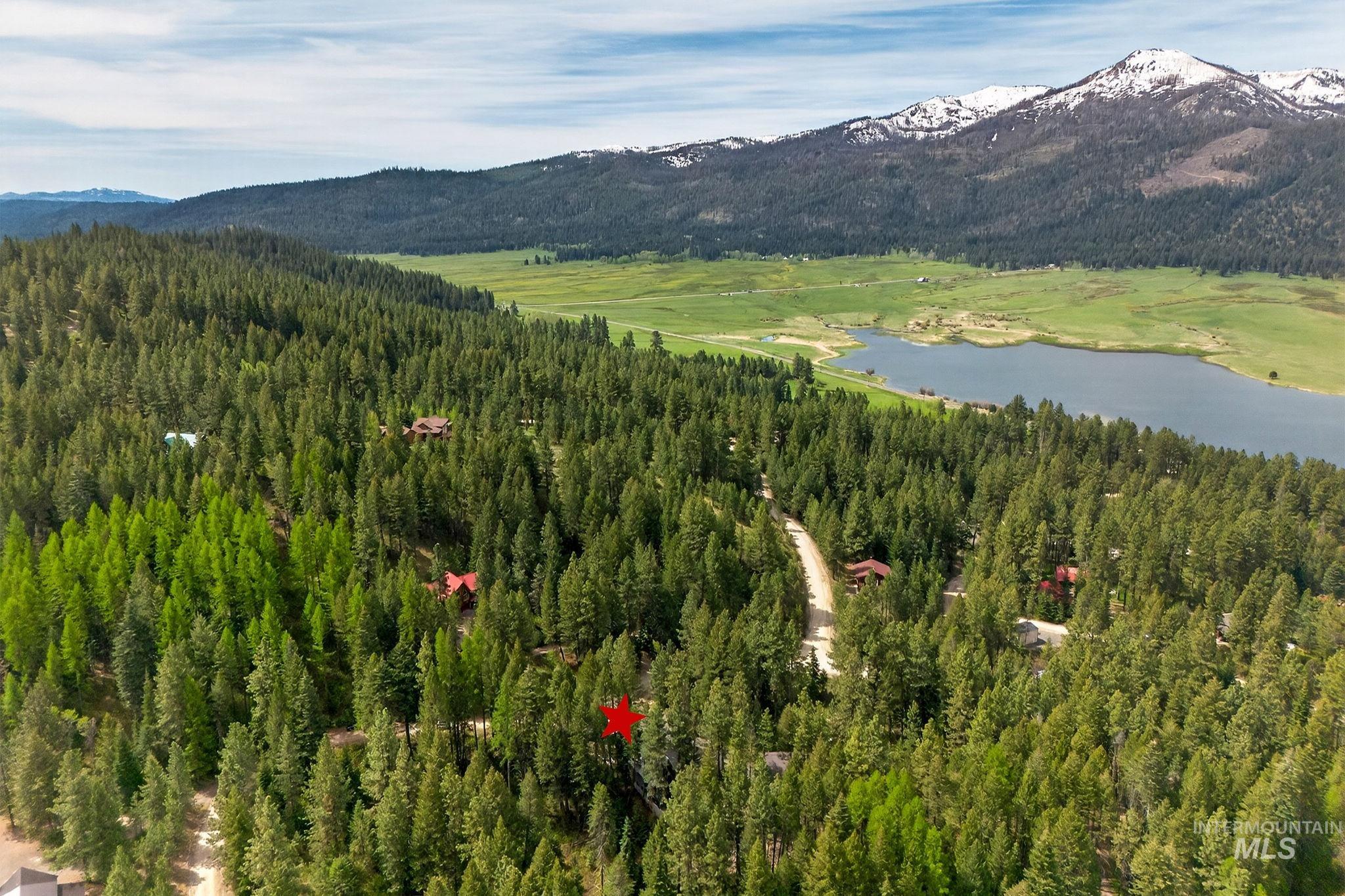 44 Landale, Cascade, Idaho 83611, 3 Bedrooms, 2.5 Bathrooms, Residential For Sale, Price $595,000,MLS 98985751