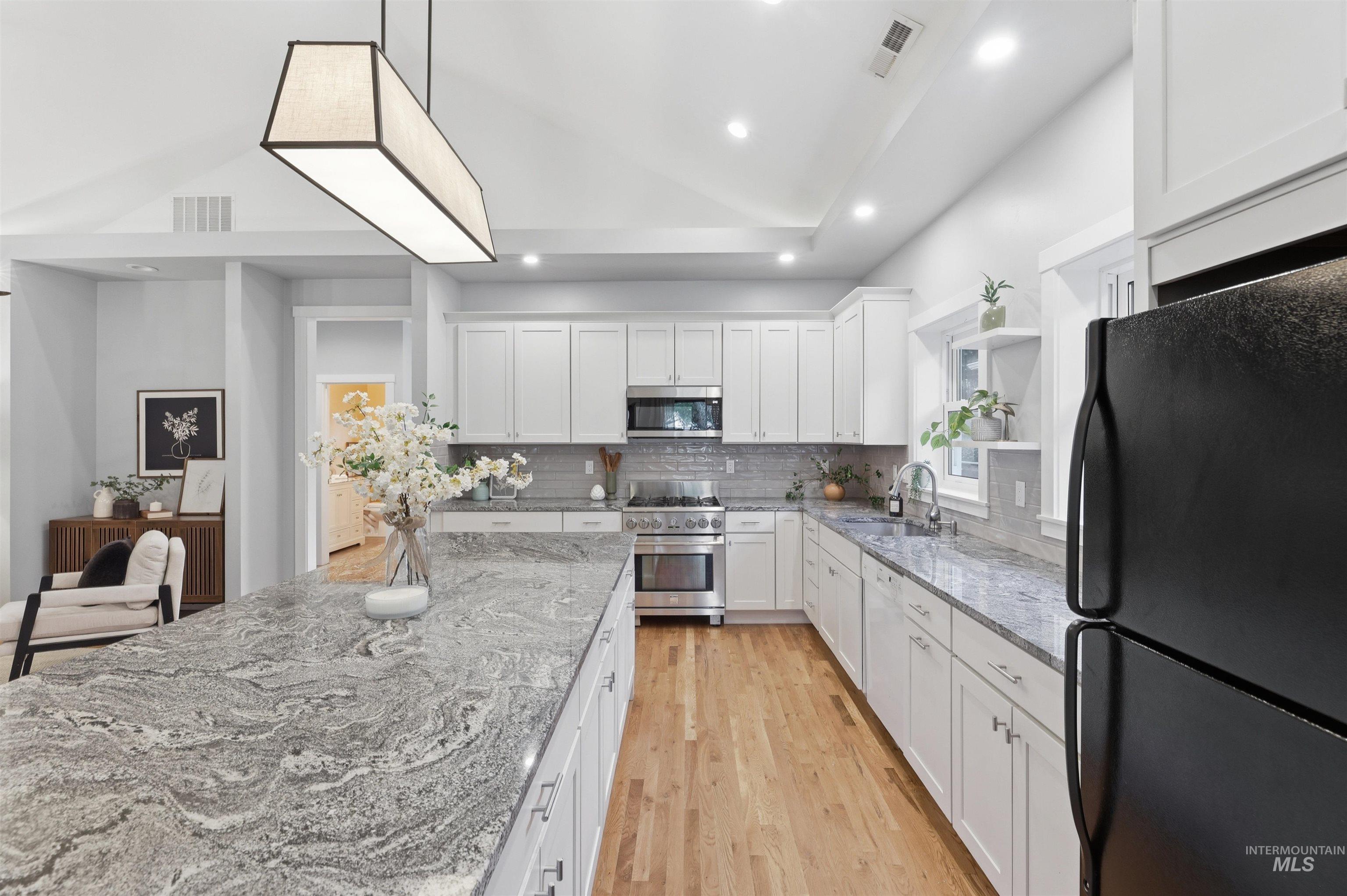 919 N 6th St, Boise, Idaho 83702, 3 Bedrooms, 2.5 Bathrooms, Residential For Sale, Price $1,200,000, 98985753