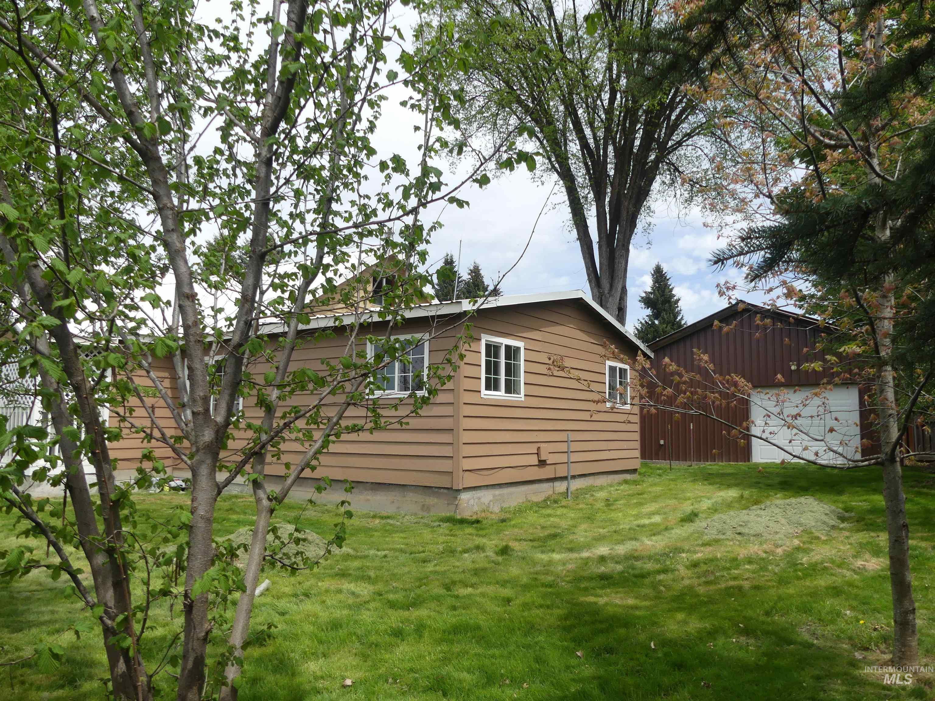 207 E 1 St Ave, Weippe, Idaho 83553, 4 Bedrooms, 2 Bathrooms, Residential For Sale, Price $265,000,MLS 98985754