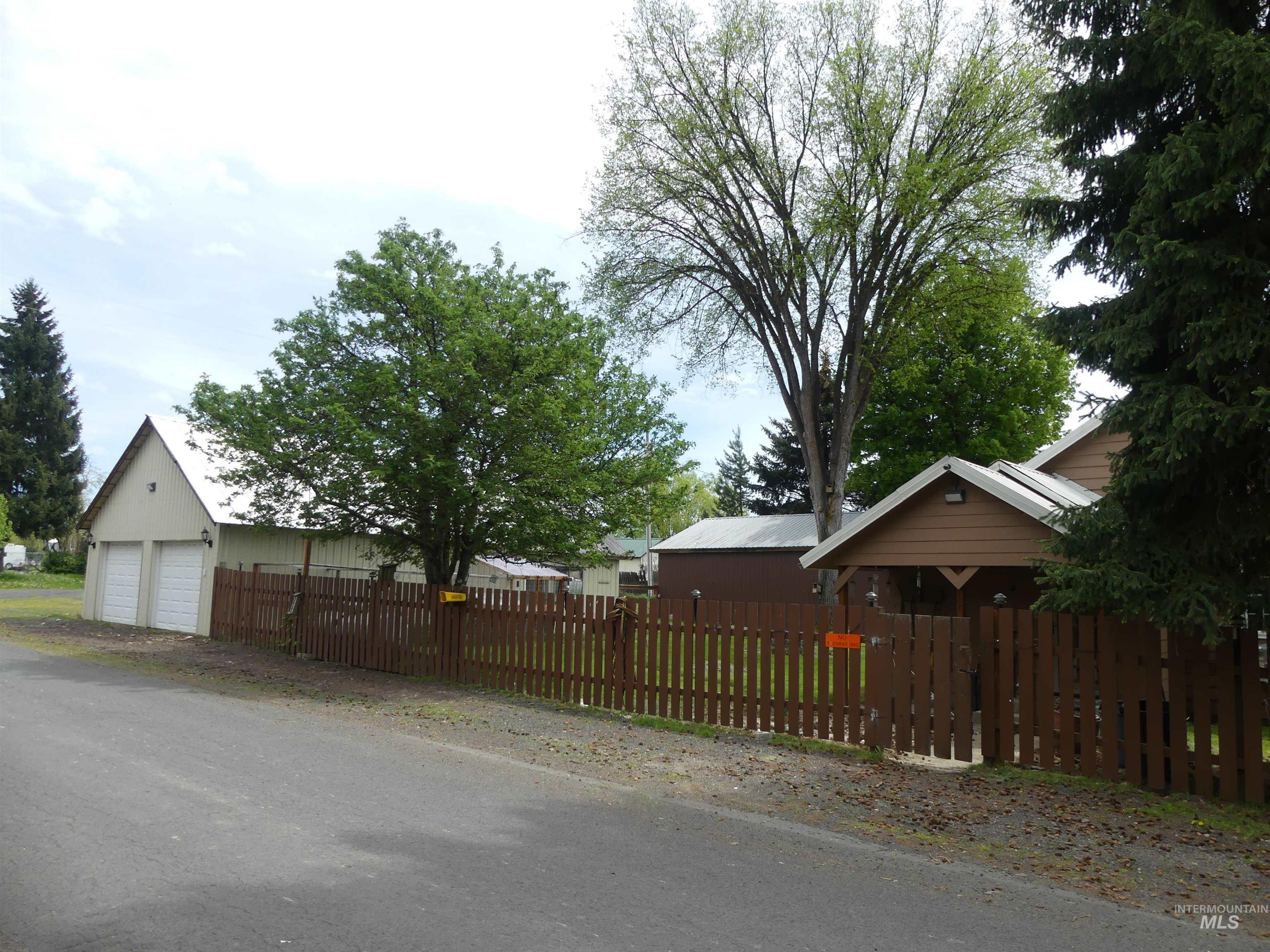 207 E 1 St Ave, Weippe, Idaho 83553, 4 Bedrooms, 2 Bathrooms, Residential For Sale, Price $265,000,MLS 98985754