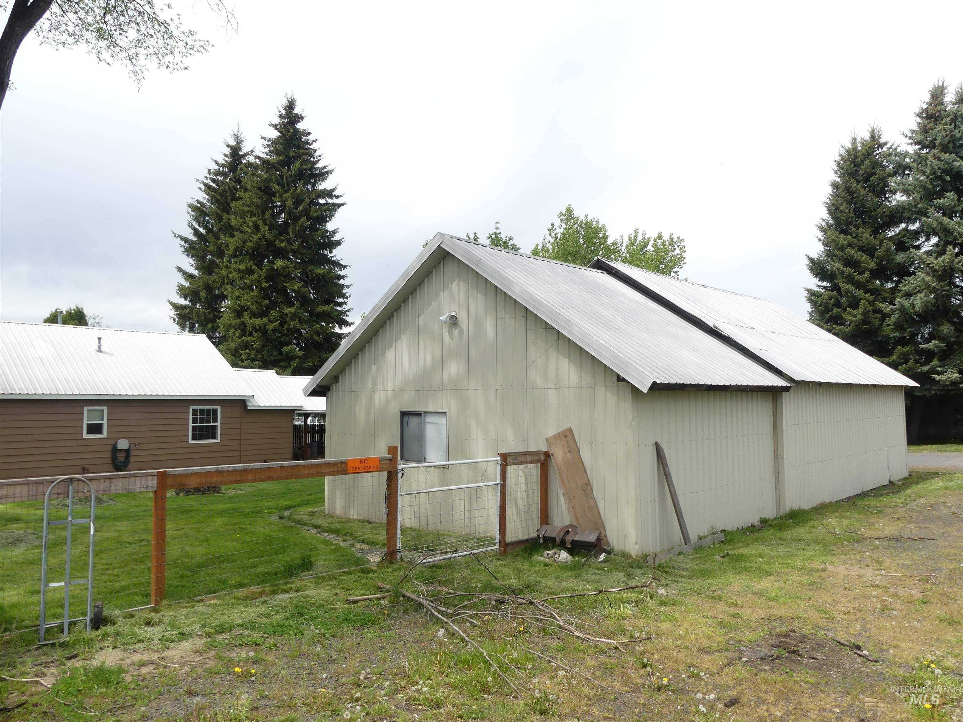 207 E 1 St Ave, Weippe, Idaho 83553, 4 Bedrooms, 2 Bathrooms, Residential For Sale, Price $265,000,MLS 98985754